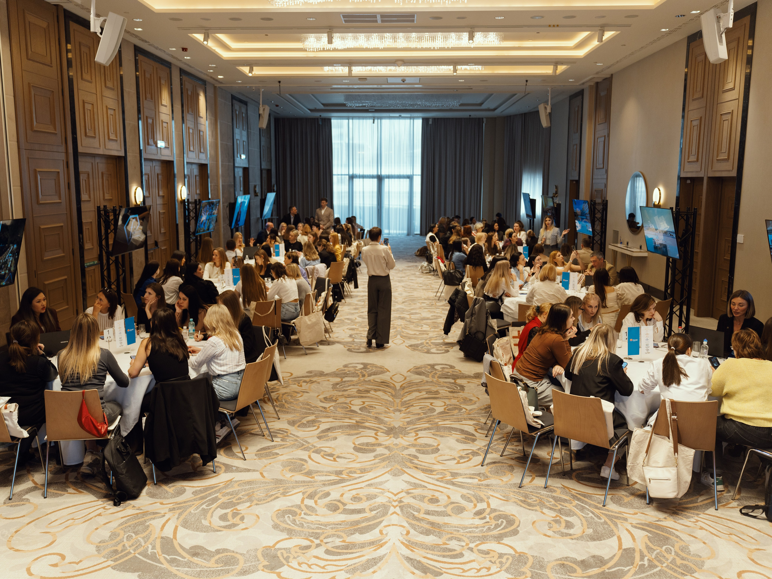 Coral Travel (road show). ФОТОГРАФ ИВАН СЕЛИВАНОВ