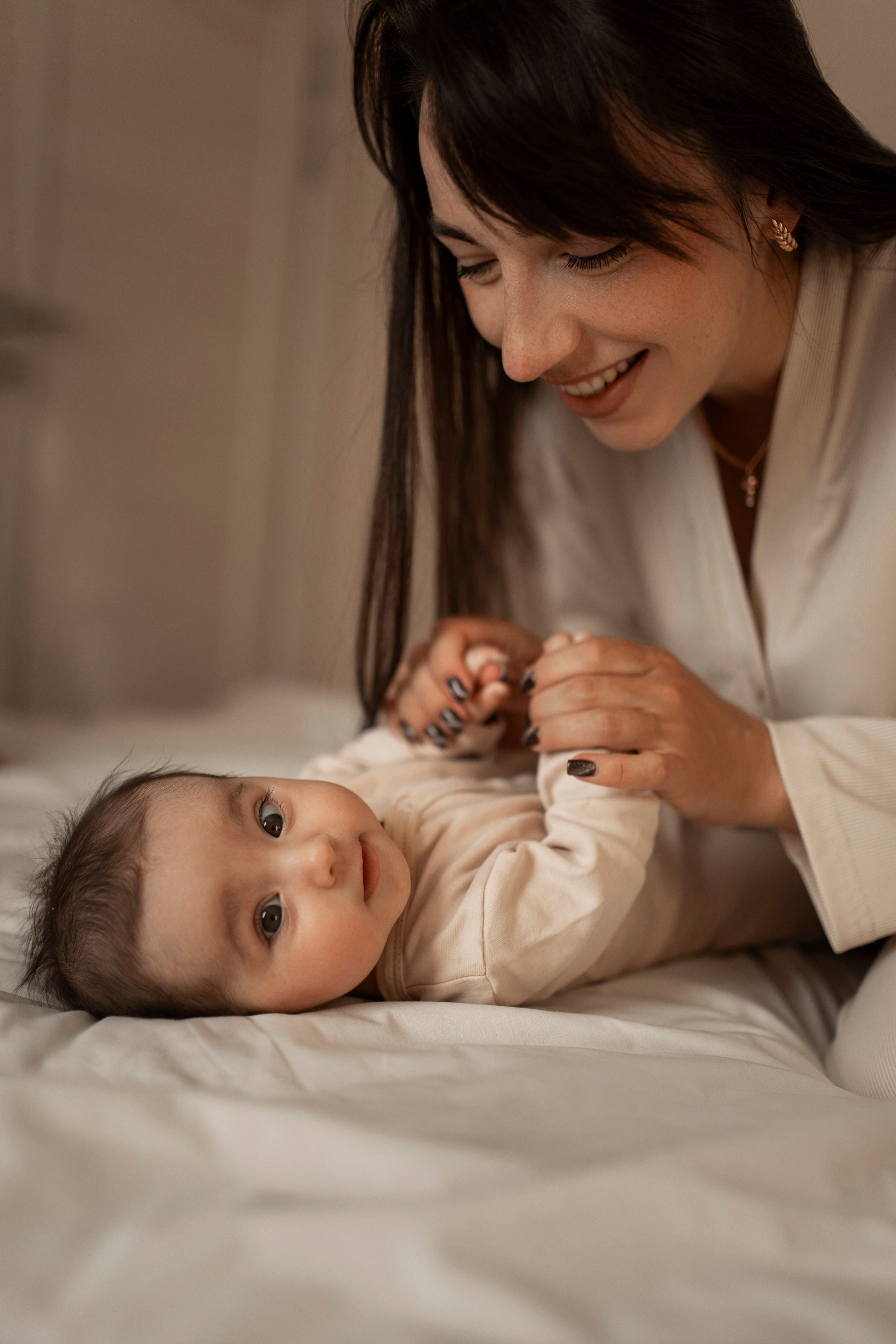 | ПЕРВЫЕ МГНОВЕНИЯ |