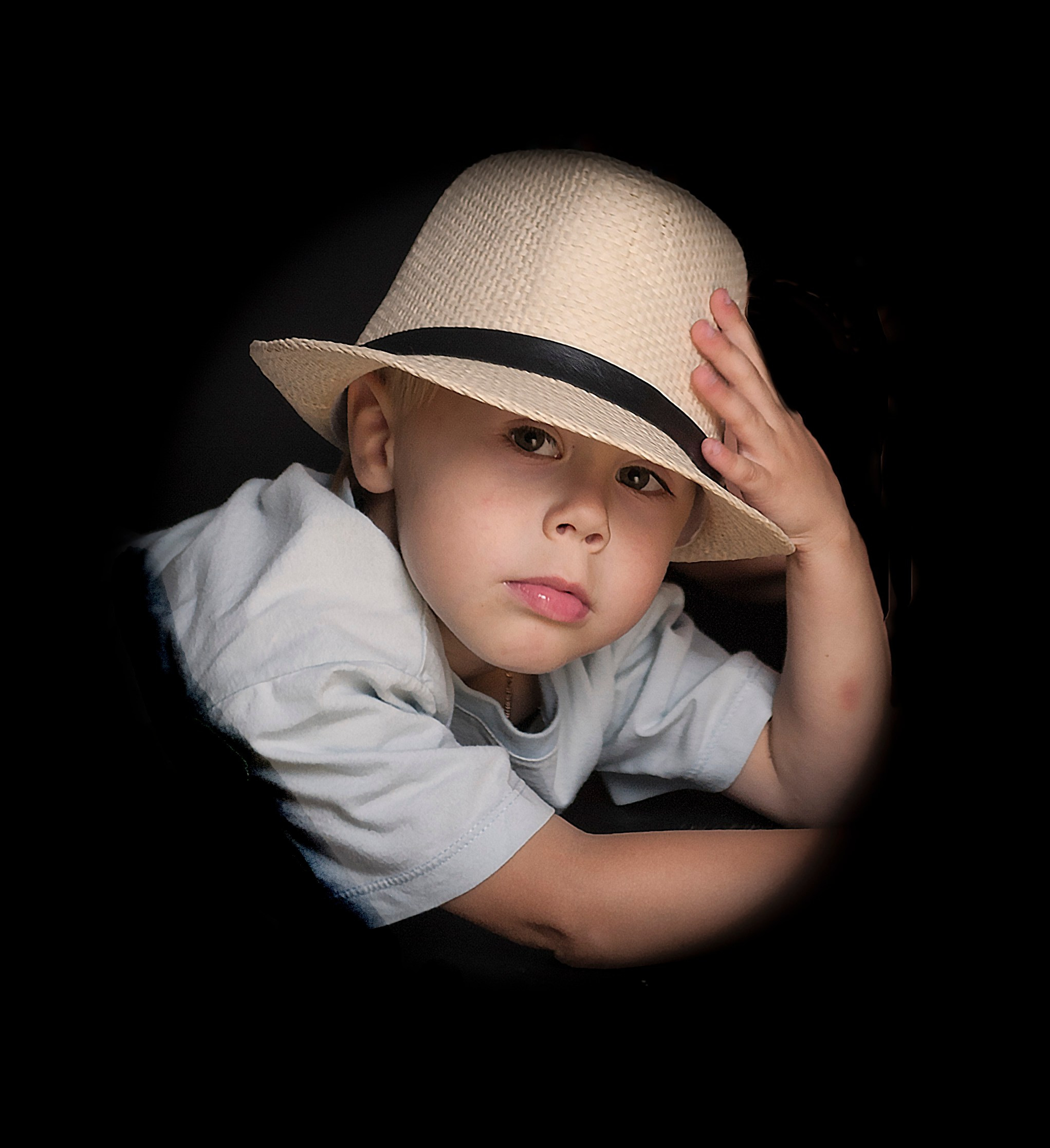 Семейная фотосьемка. Фотограф Милена ЯновскаяМеня зовут Милена Яновская. Я фотограф и автор арт-фототерапевтических проектов