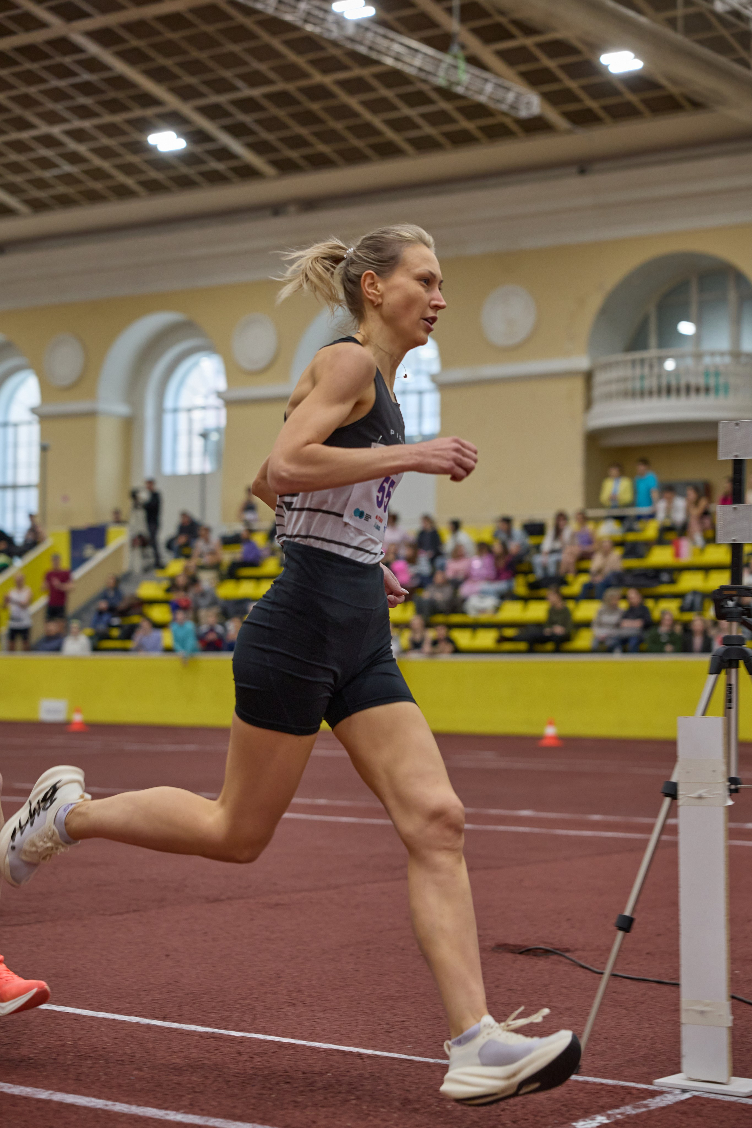 Женский день — 8 марта в манеже на виражах. Савина Анна Москва — Петербург