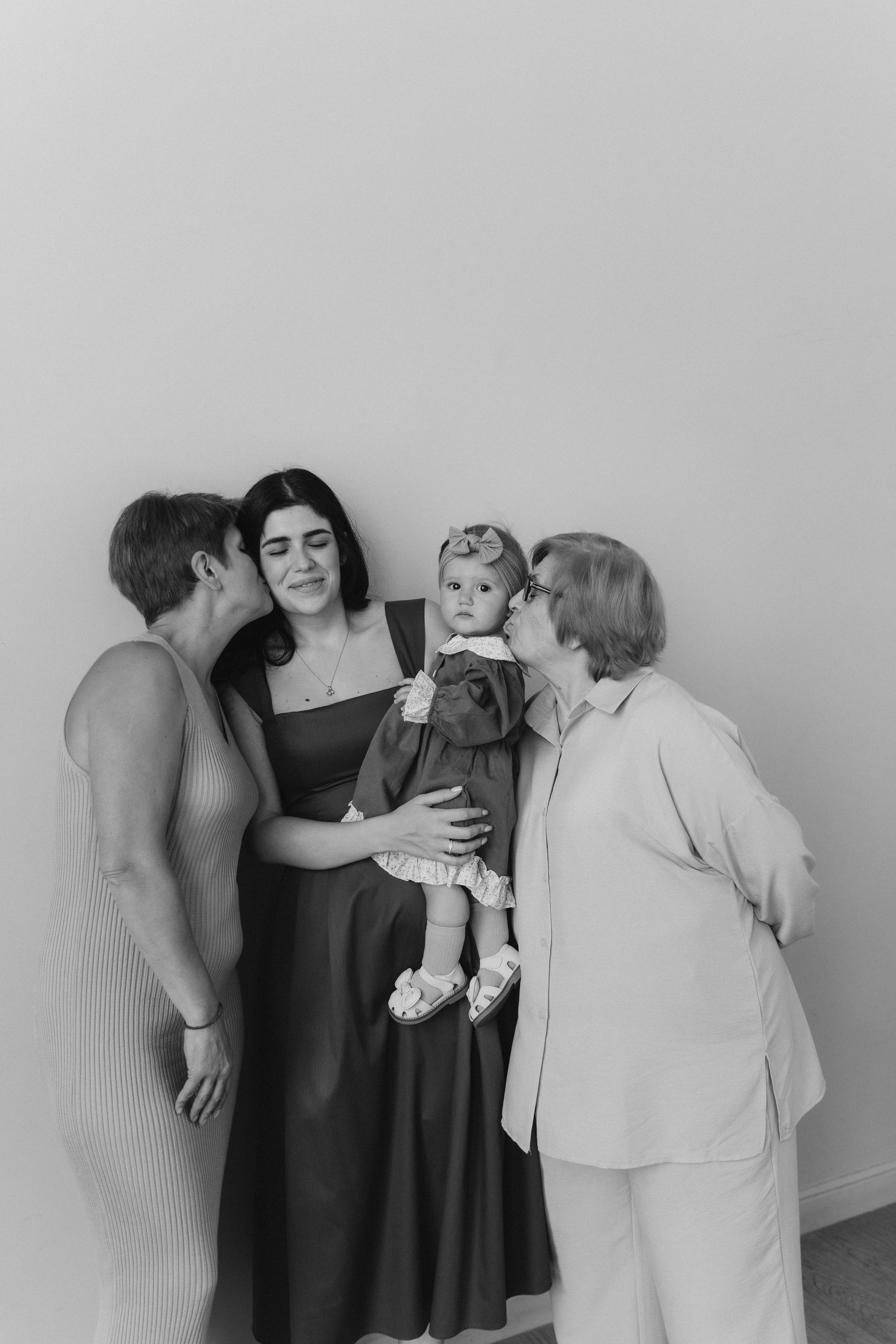 4 поколения. Женский и свадебный фотограф Москва Елизавета Перова