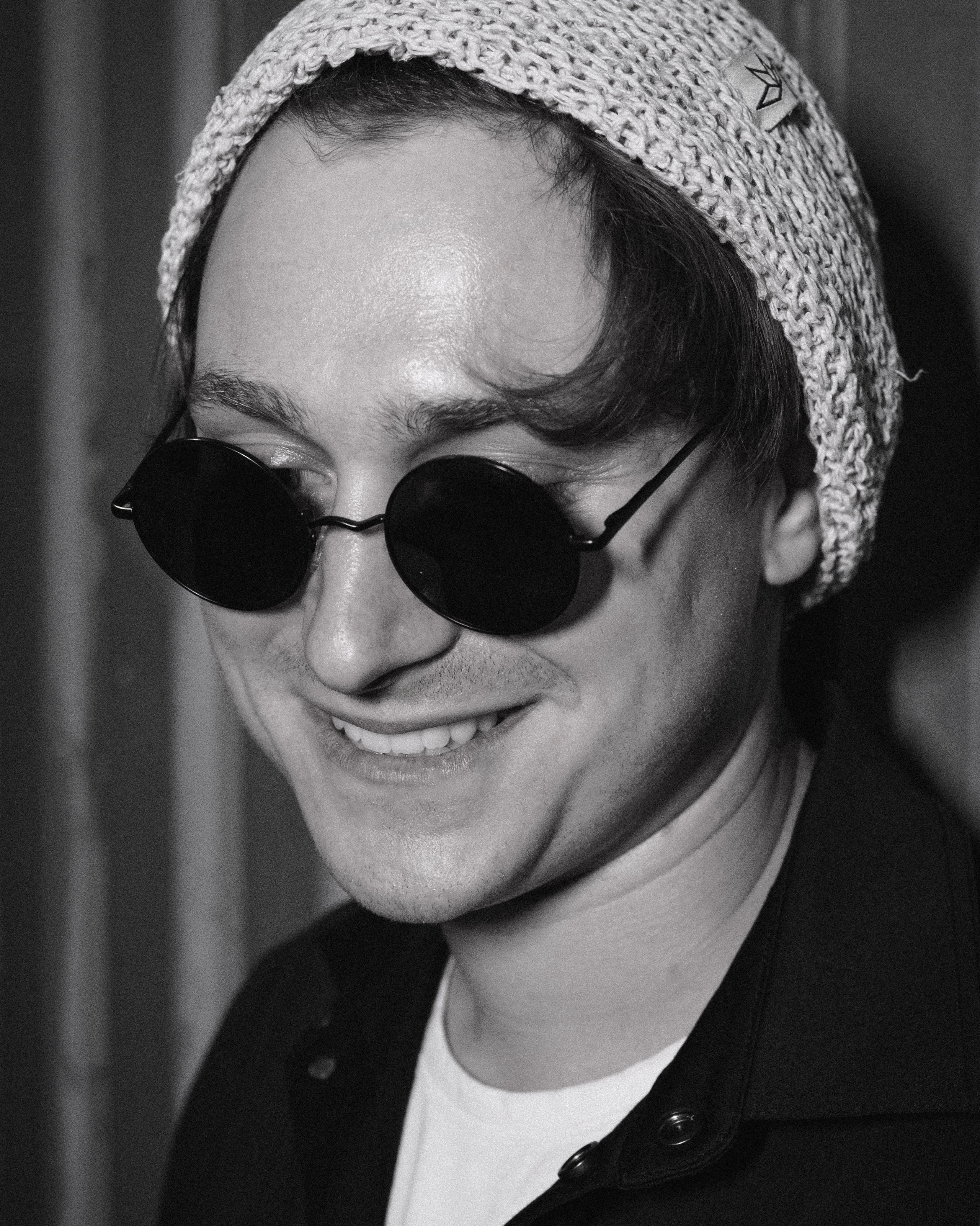 Контент для экспертов. Портретный фотограф в Москве Александр Денисов