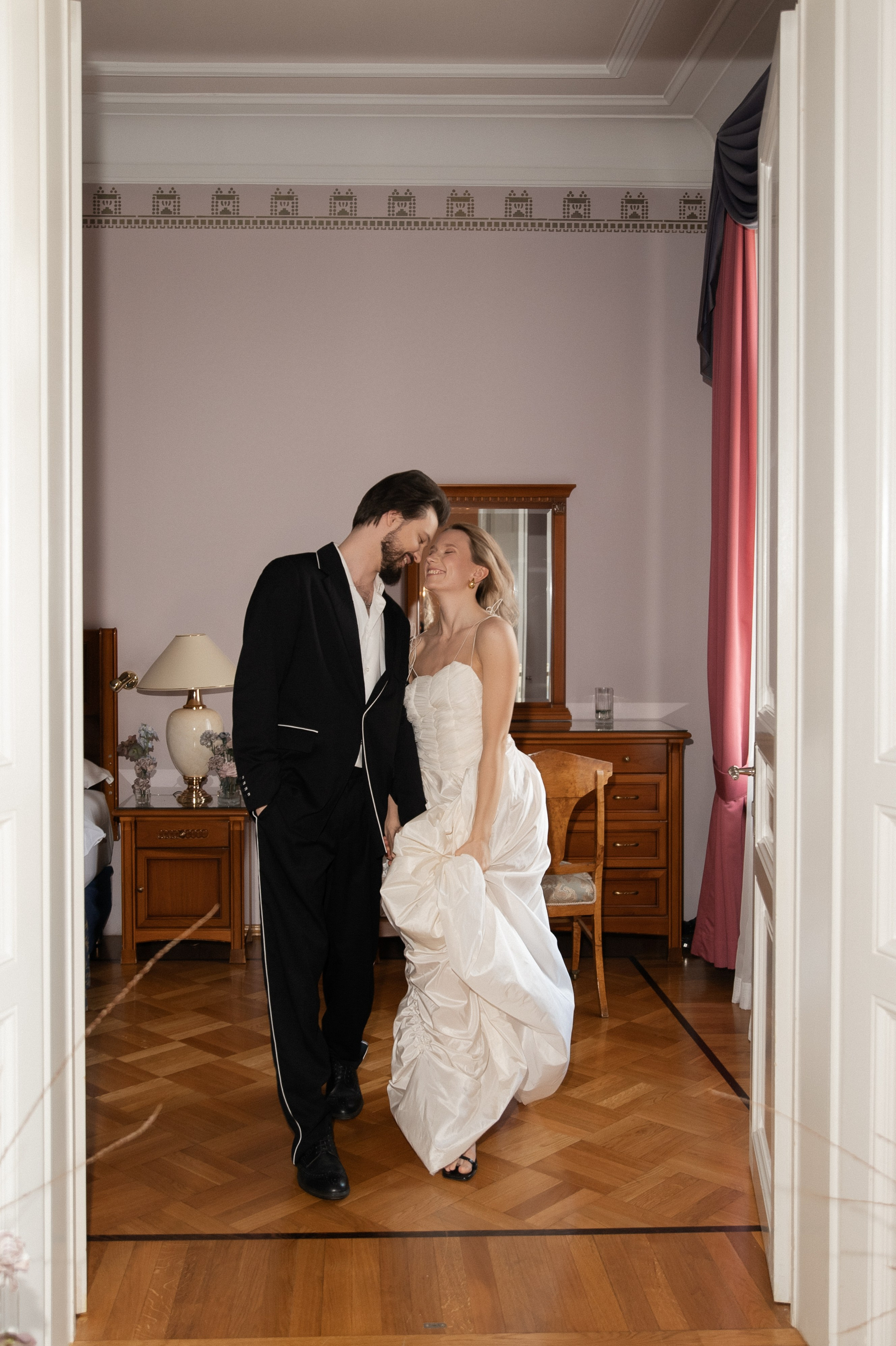 Свадебная фотосессия в гостинице "Националь". Ярослава Ерина — свадебный фотограф в Москве