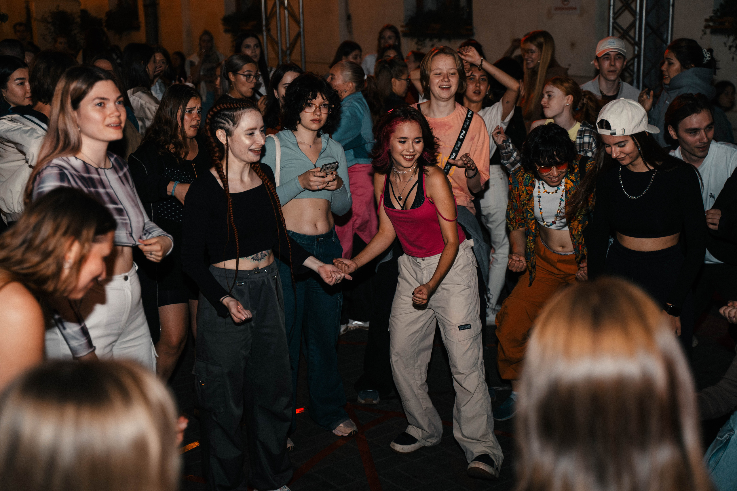 Kwbng afro-dancehall jam. Фотограф и видеомейкер Alexandrine из Петербурга