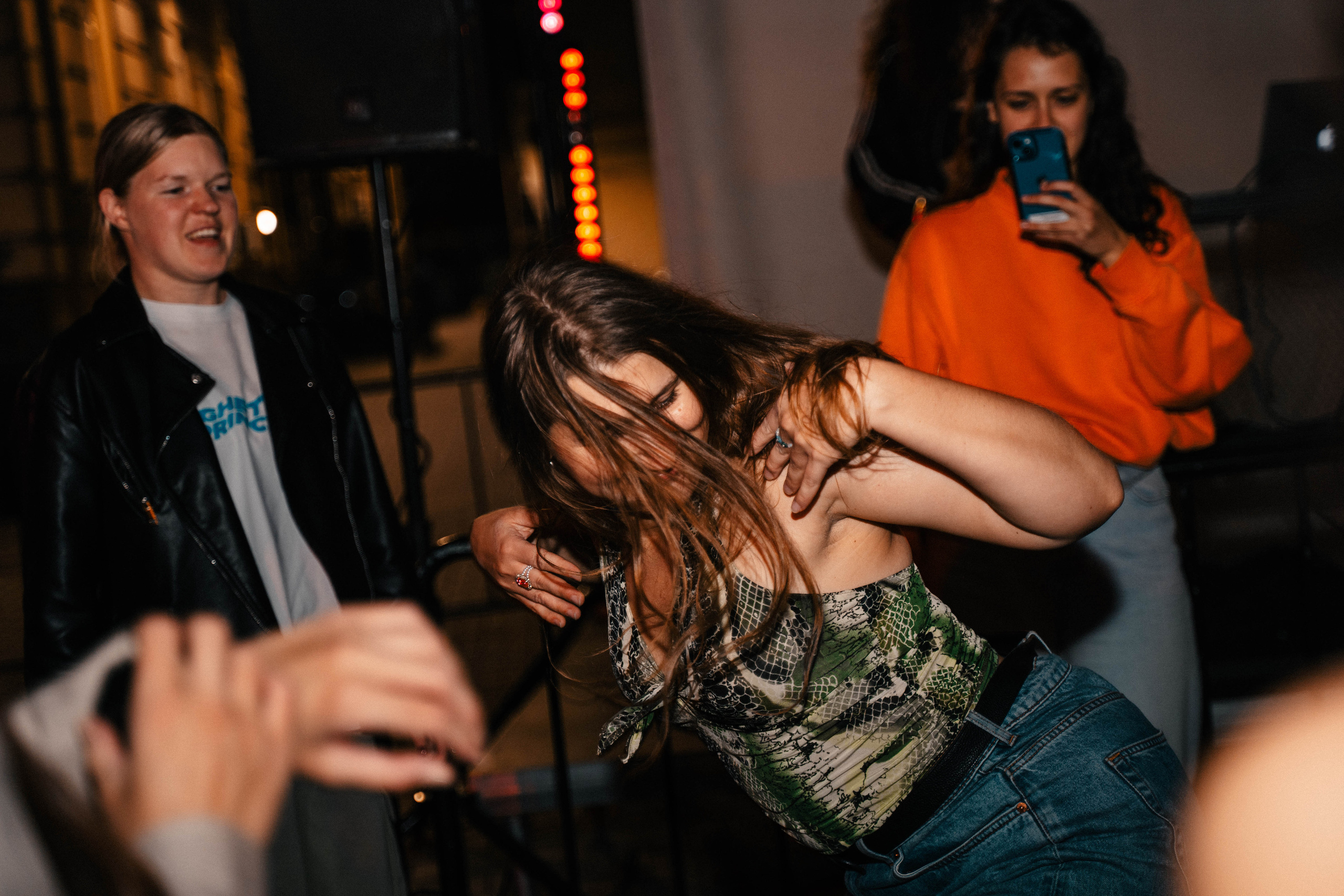 Kwbng afro-dancehall jam. Фотограф и видеомейкер Alexandrine из Петербурга