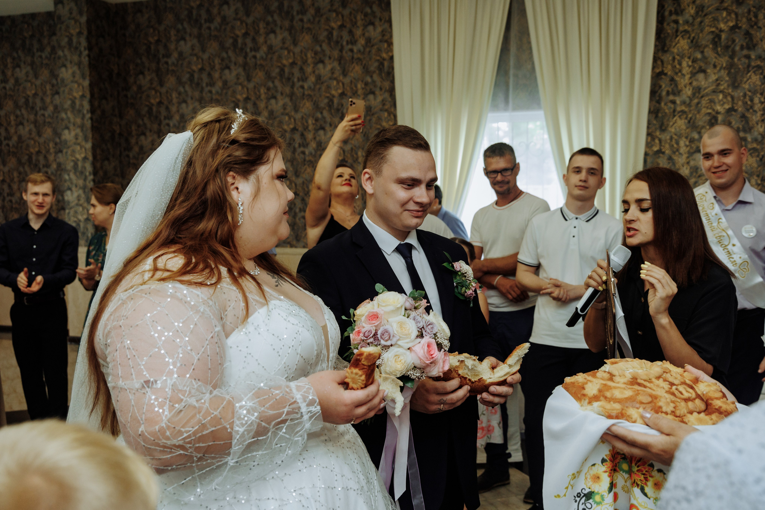 Николай и Диана, свадебный банкет. Свадебный и семейный фотограф в г. Волхов Алексей Кочерыжкин