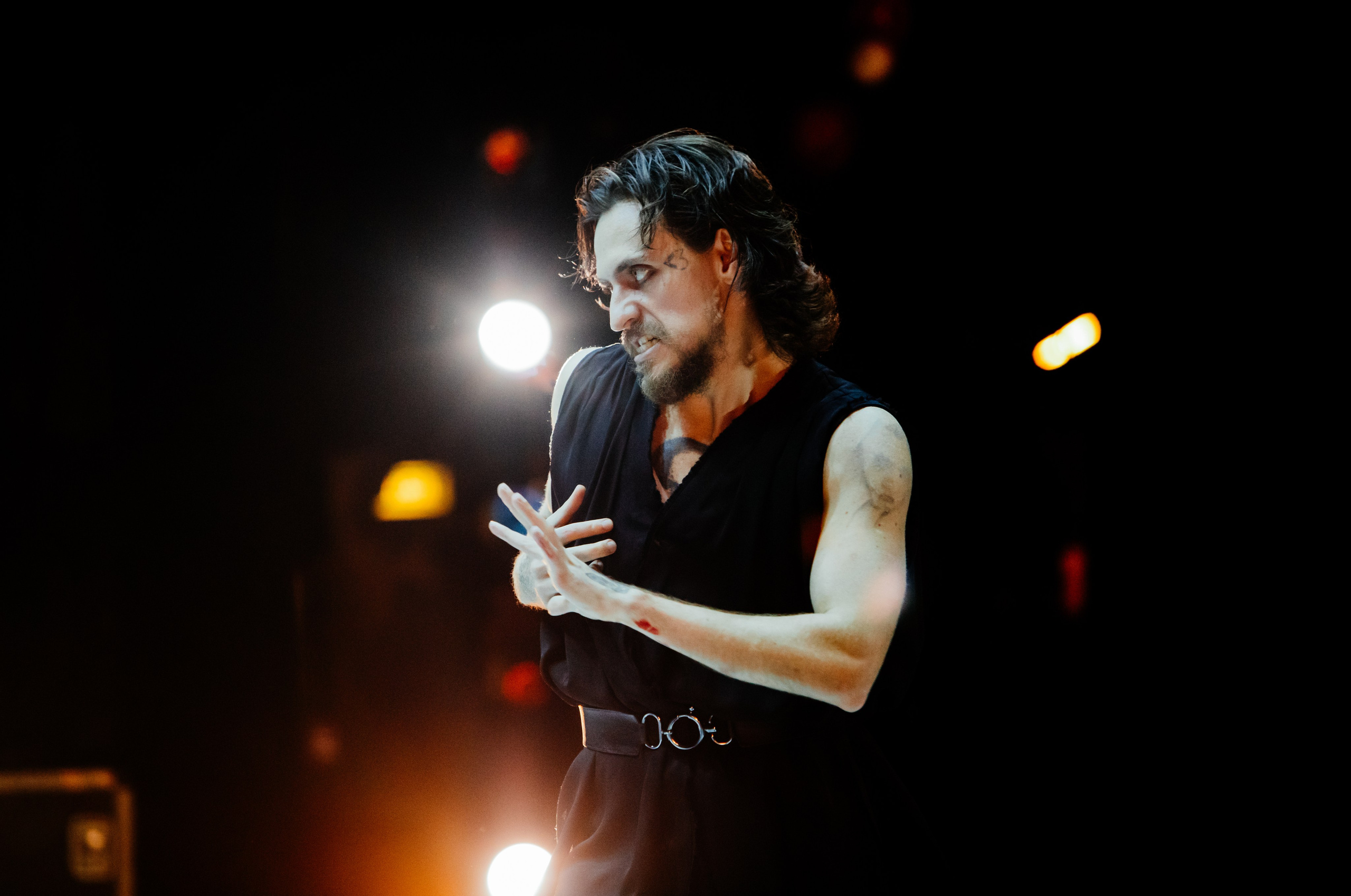 Виталий Кривцов Профессиональный репортажный фотограф сниму ваше мероприятие стильно, эмоционально и креативно. Репортажный, event, концертный и backstage фотограф из Москвы Виталий Кривцов