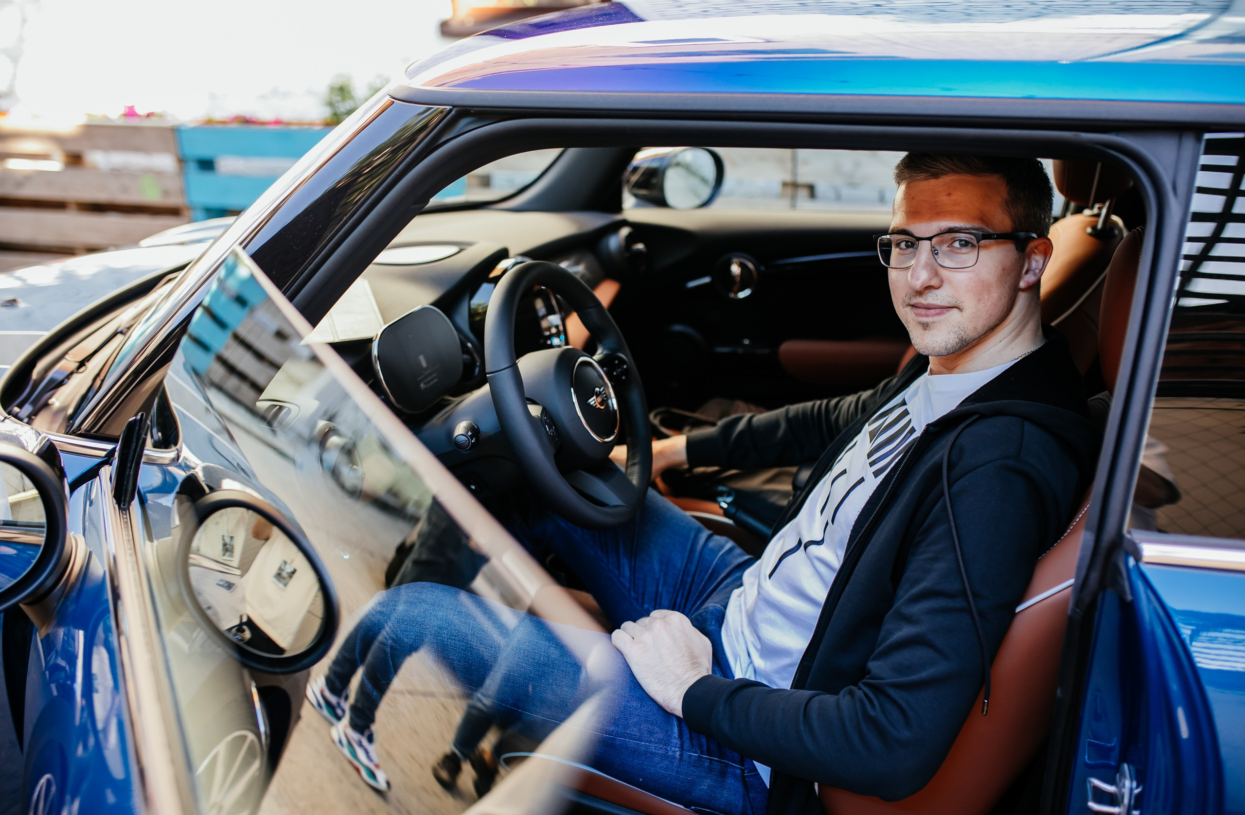 New MINI Cooper в Гоголь Центре. Репортажный, event, концертный и backstage фотограф из Москвы Виталий Кривцов