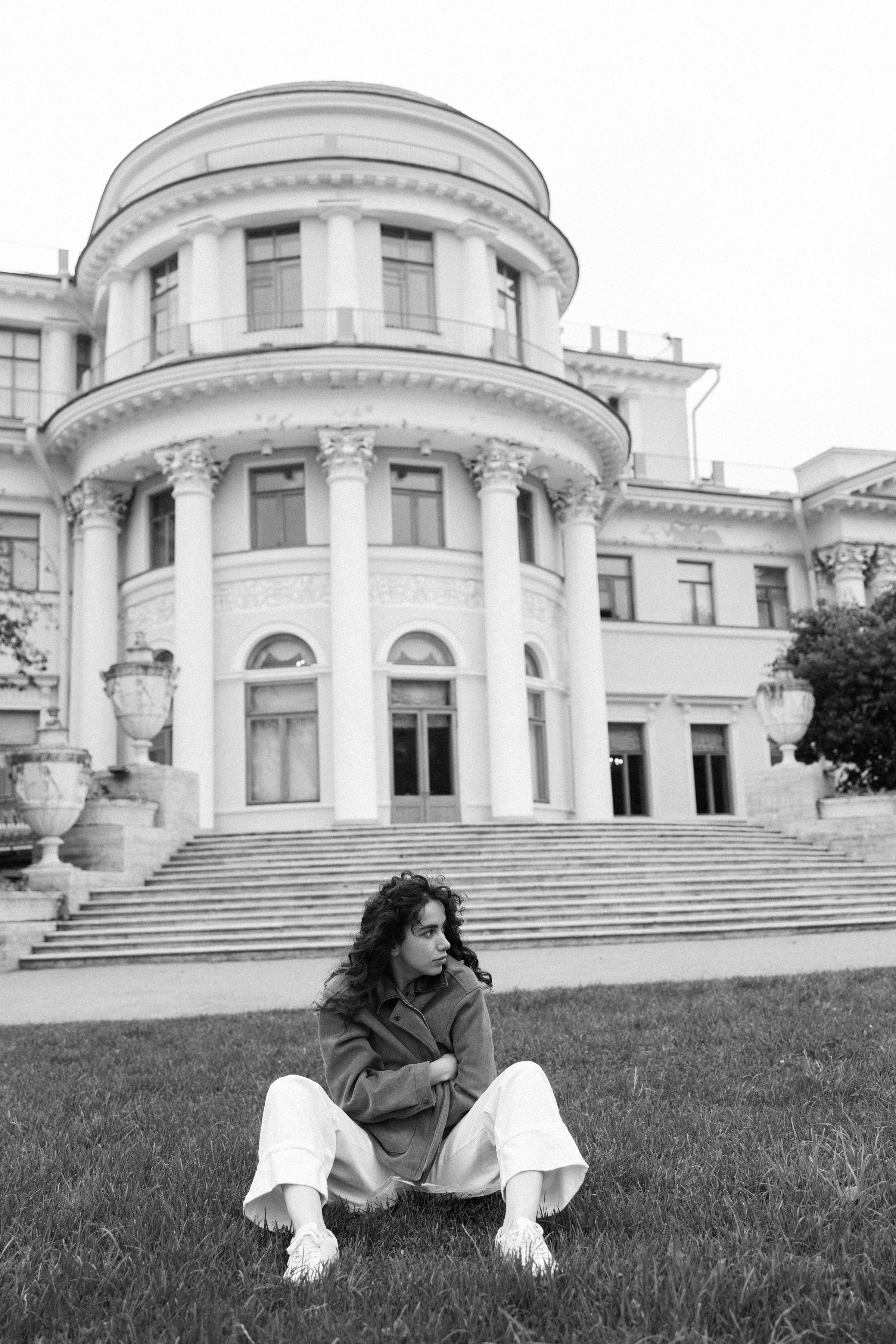 Прогулочная фотосессия. Портретный фотограф СПб, женский фотограф, минимализм и эстетика