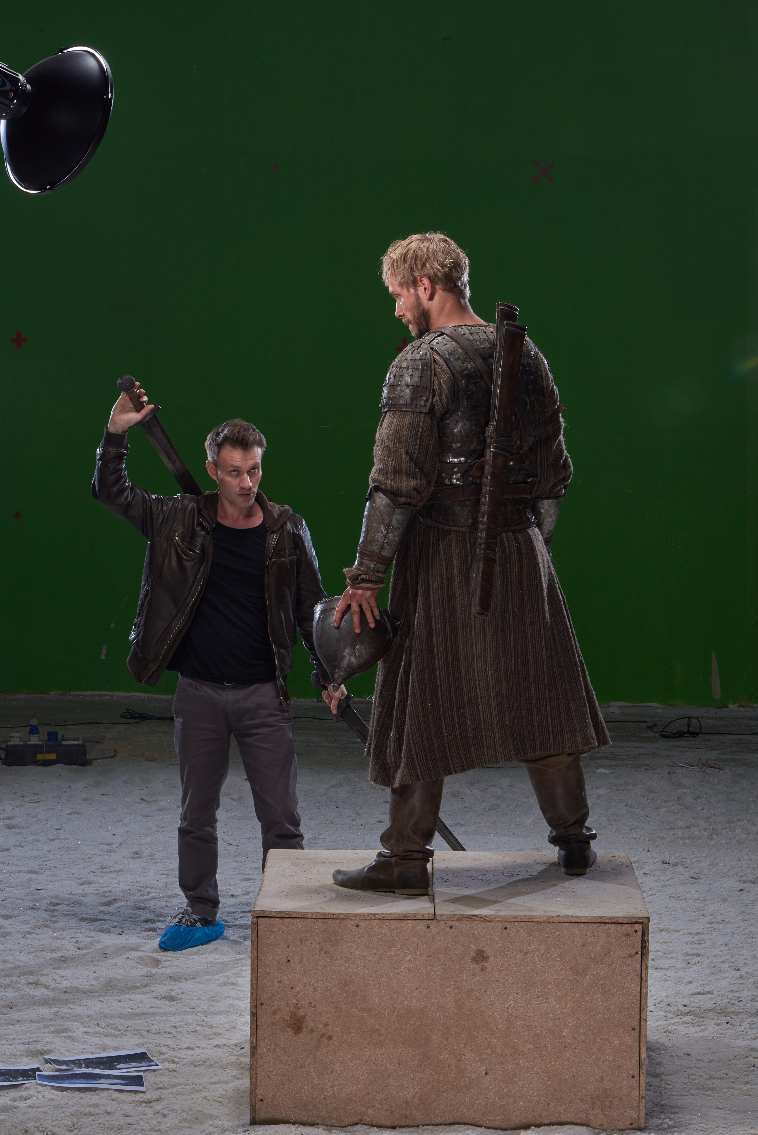 BACKSTAGE. Www.apowerstudio.com