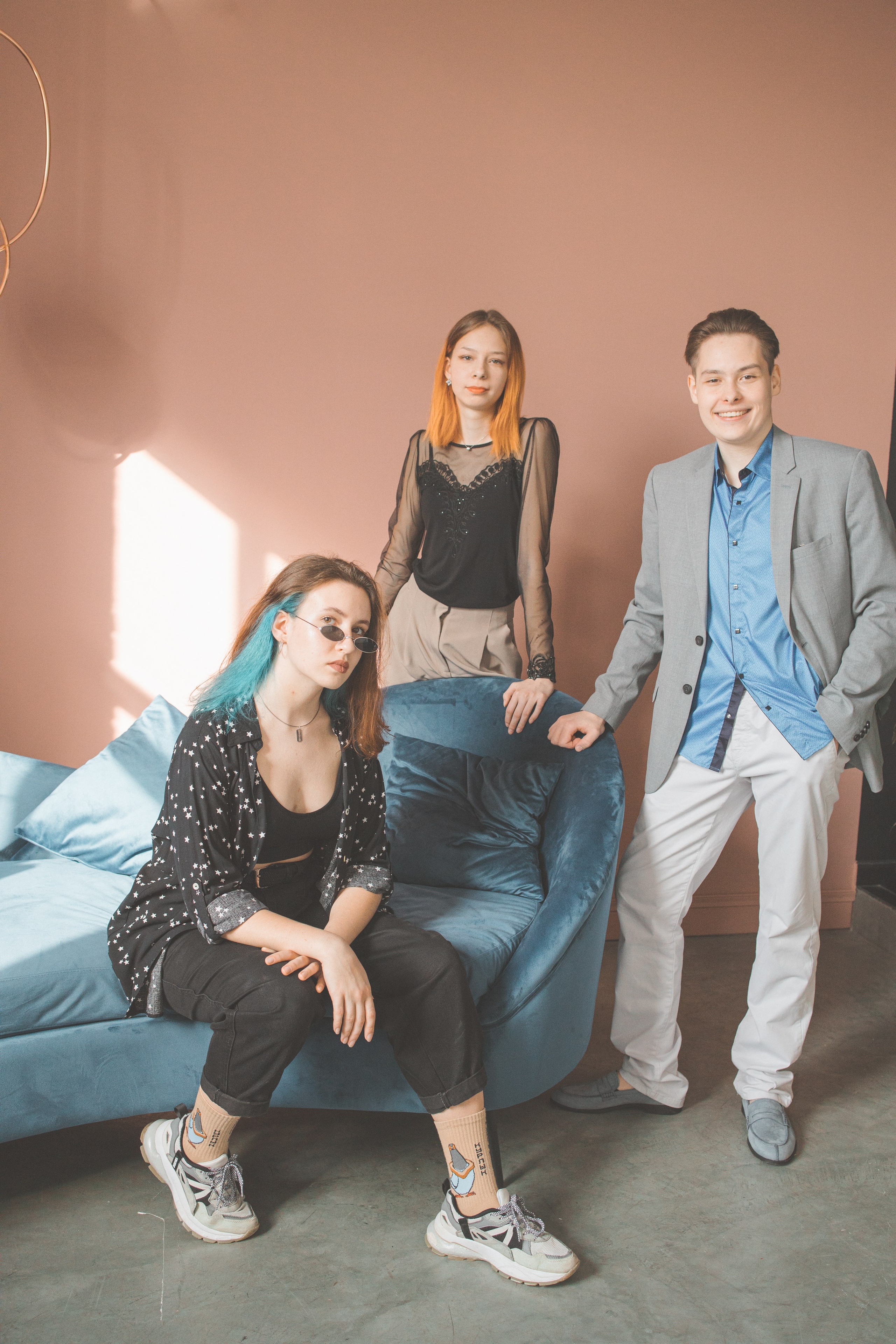 Тематическая фотосъемка 11 класса в гламурном стиле. Выпускные альбомы в Серпухове