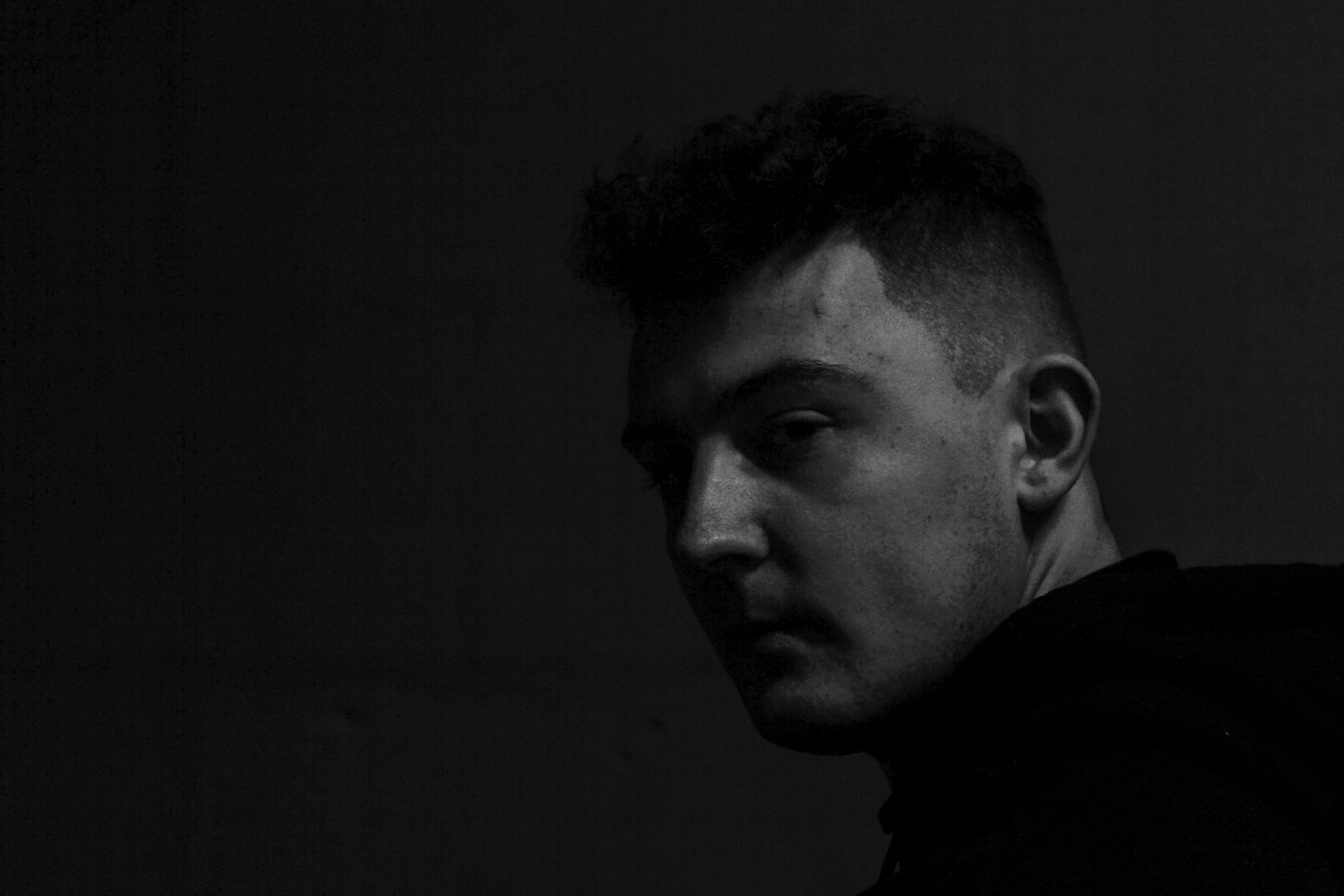 Художественная съёмка в студии. Мужской портрет. Свадебный, семейный и контент фотограф в Санкт- Петербурге Елена Грие