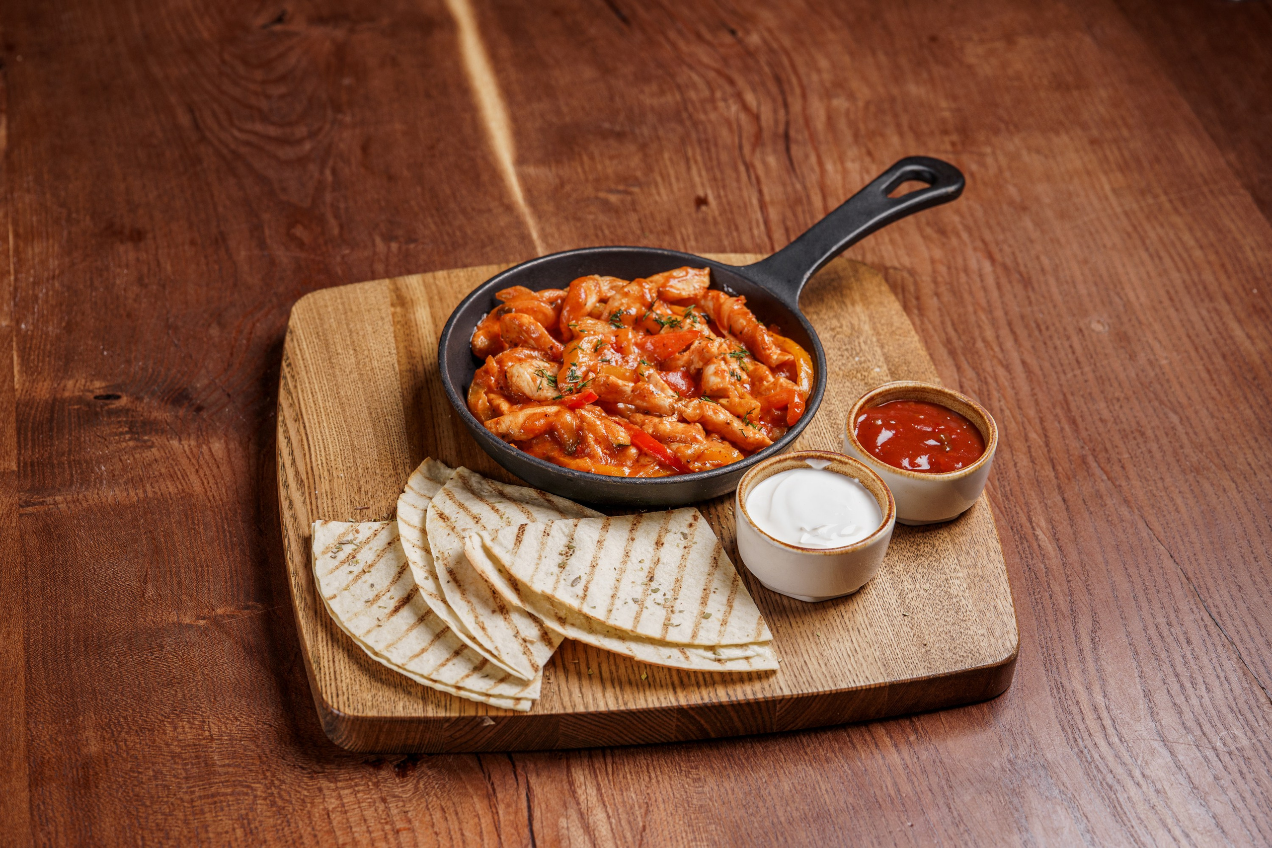 ДЭДИ — грузинский ресторан. Фуд-фотограф, Предметный фотограф, AI креатор. Москва