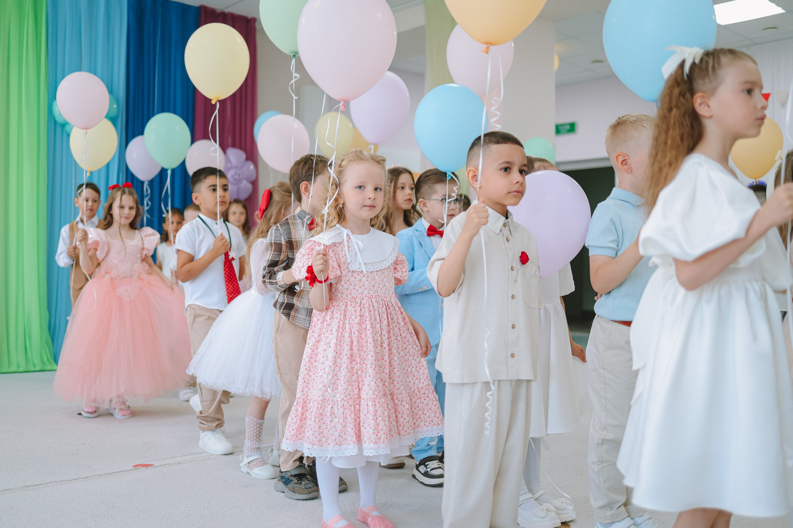 Выпускной репортаж. Семейный фотограф Тюмень, фотограф на роды Салмина Мария