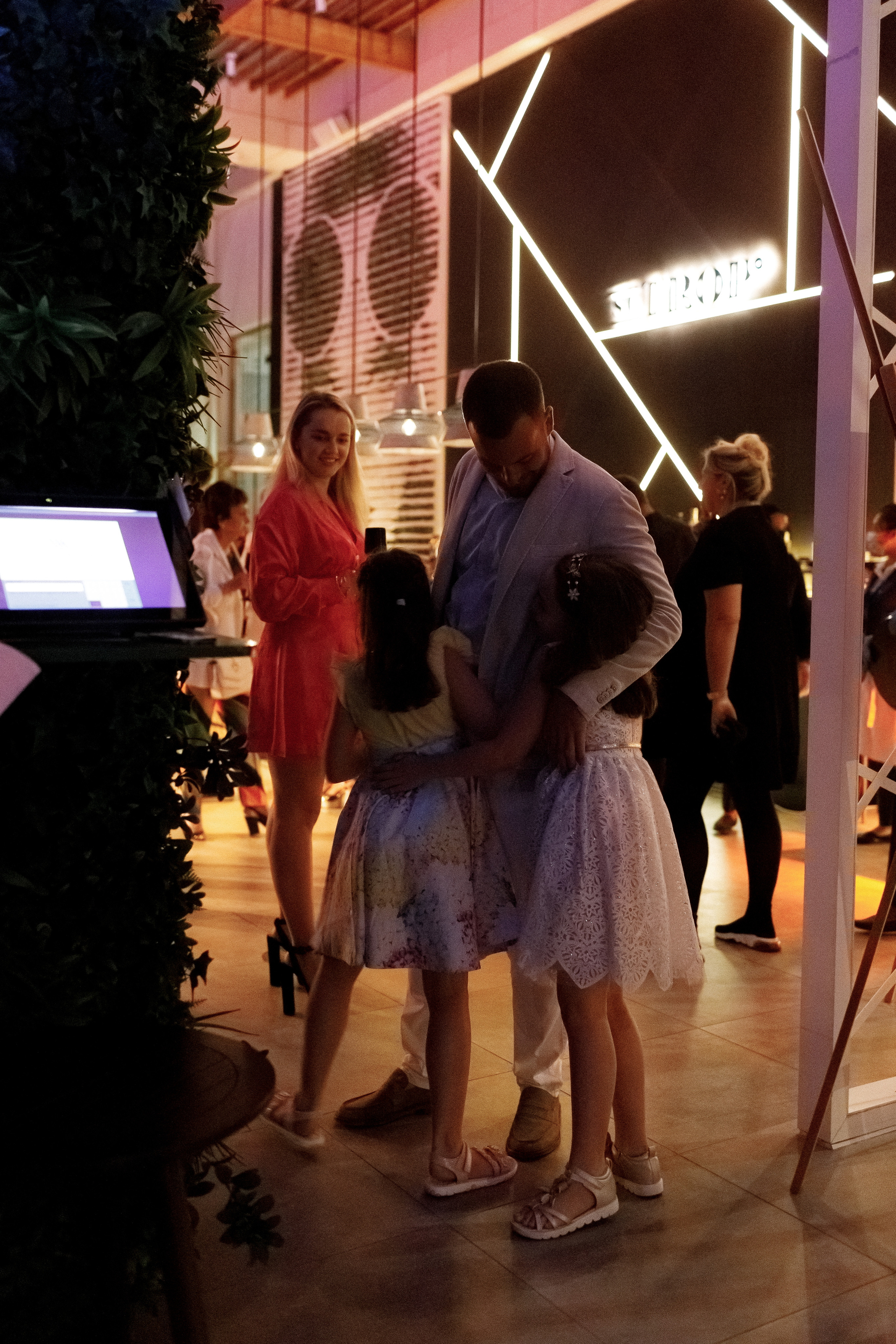 Ужин в st.TROP. Портретный фотограф в Санкт-Петербурге Саша Гореликова