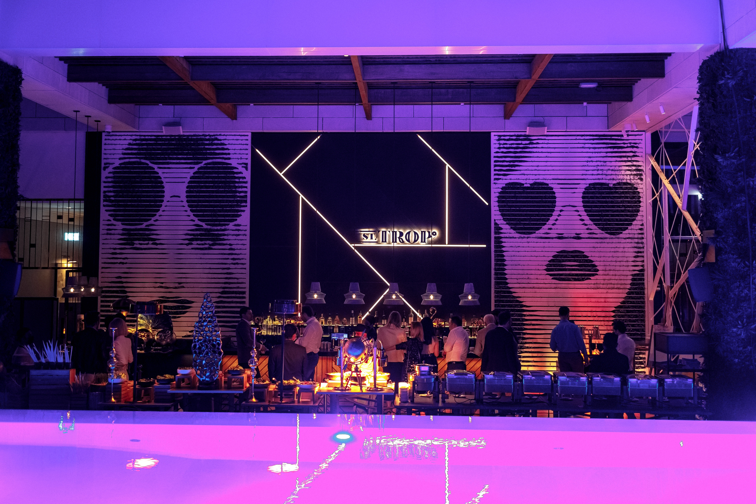 Ужин в st.TROP. Портретный фотограф в Санкт-Петербурге Саша Гореликова