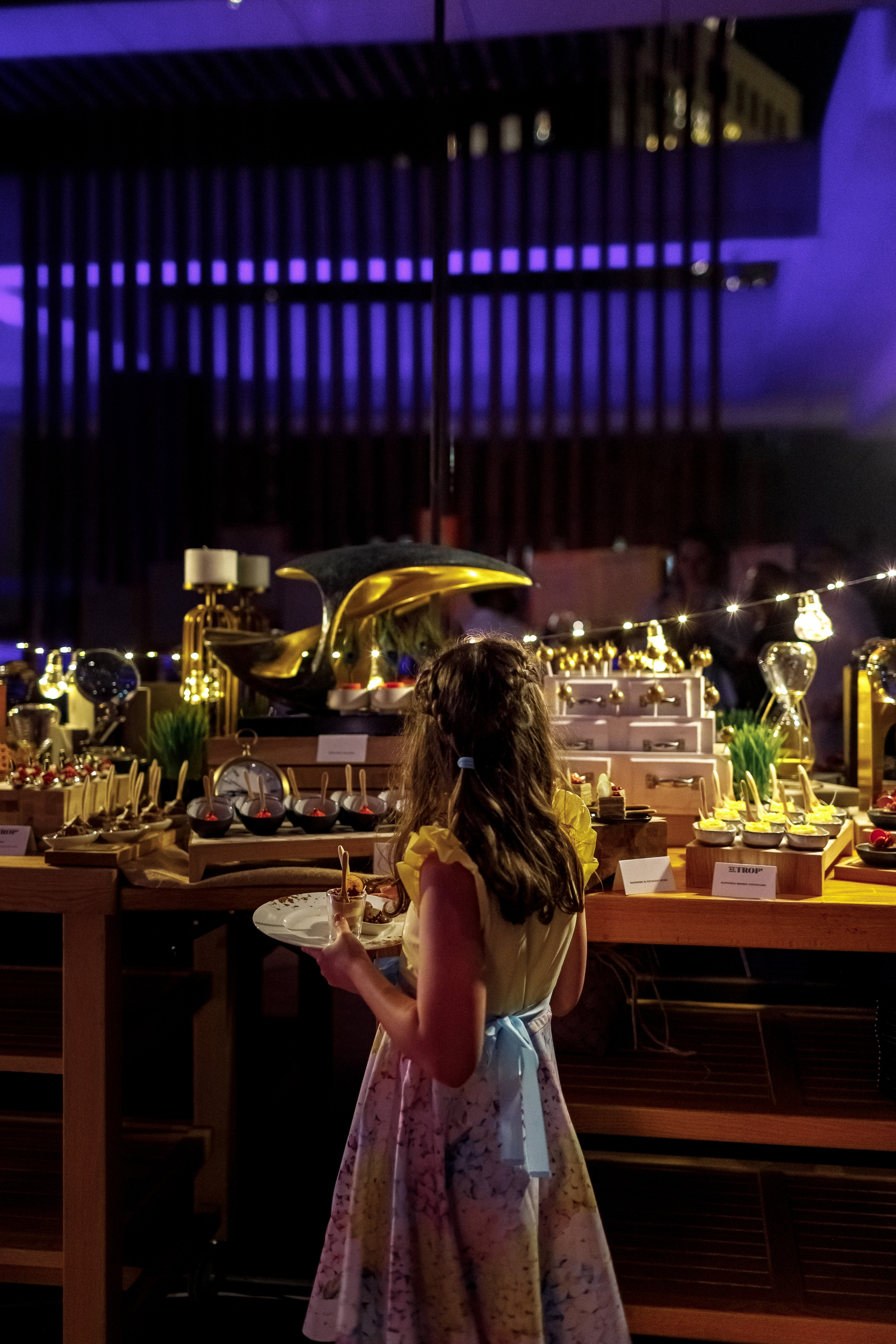 Ужин в st.TROP. Портретный фотограф в Санкт-Петербурге Саша Гореликова