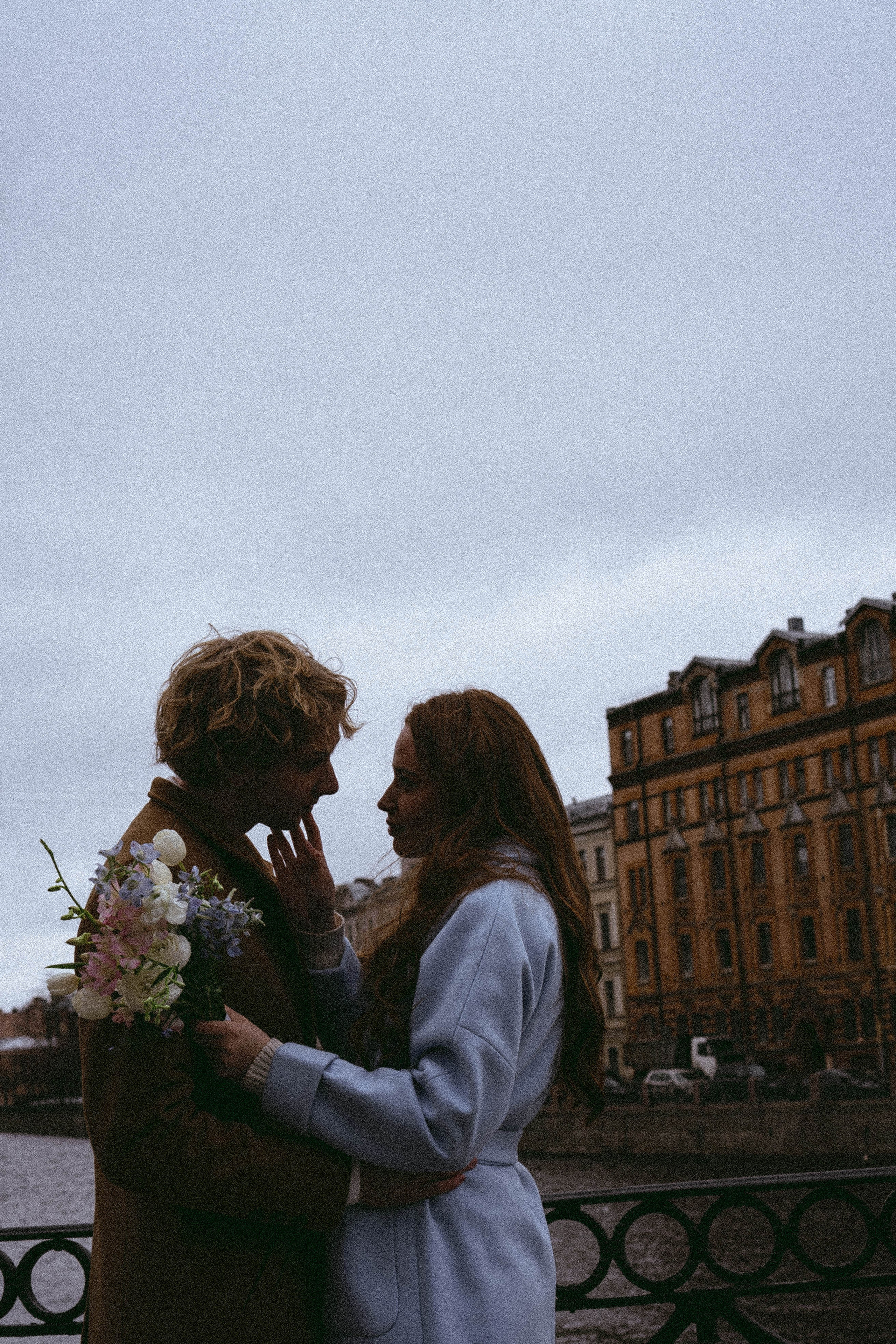 СВАДЕБНАЯ ПРОГУЛКА ПО ПЕТРОГРАДКЕ ВЕСНОЙ (ФОТОСЕССИИЯ ПАРЫ СВАДЕБНАЯ). Профессиональный фотограф, Санкт-Петербург — Виктория Богомолова