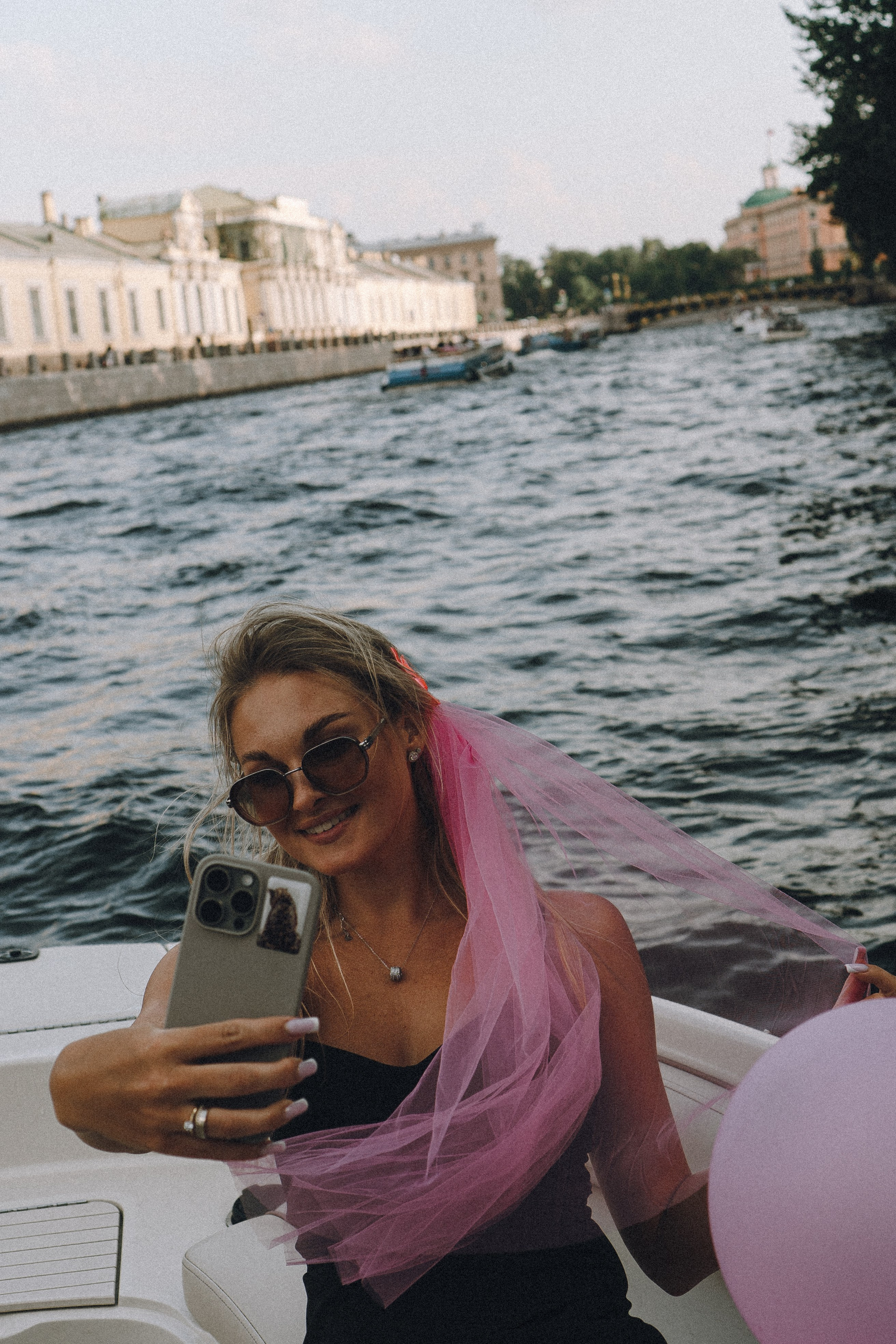 ДЕВИЧНИК НА КАТЕРЕ. Профессиональный фотограф, Санкт-Петербург — Виктория Богомолова
