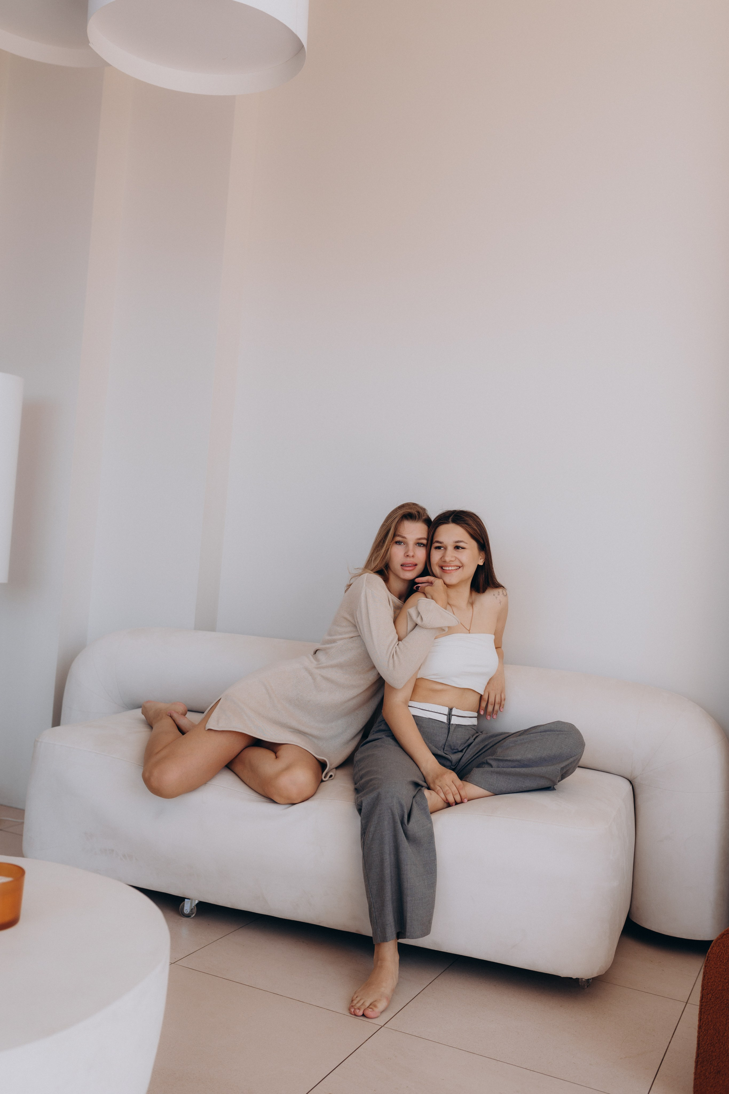 Фотосессия для контента салона красоты Бровико. Фотограф в Санкт-Петербурге Разиля Идиятуллина