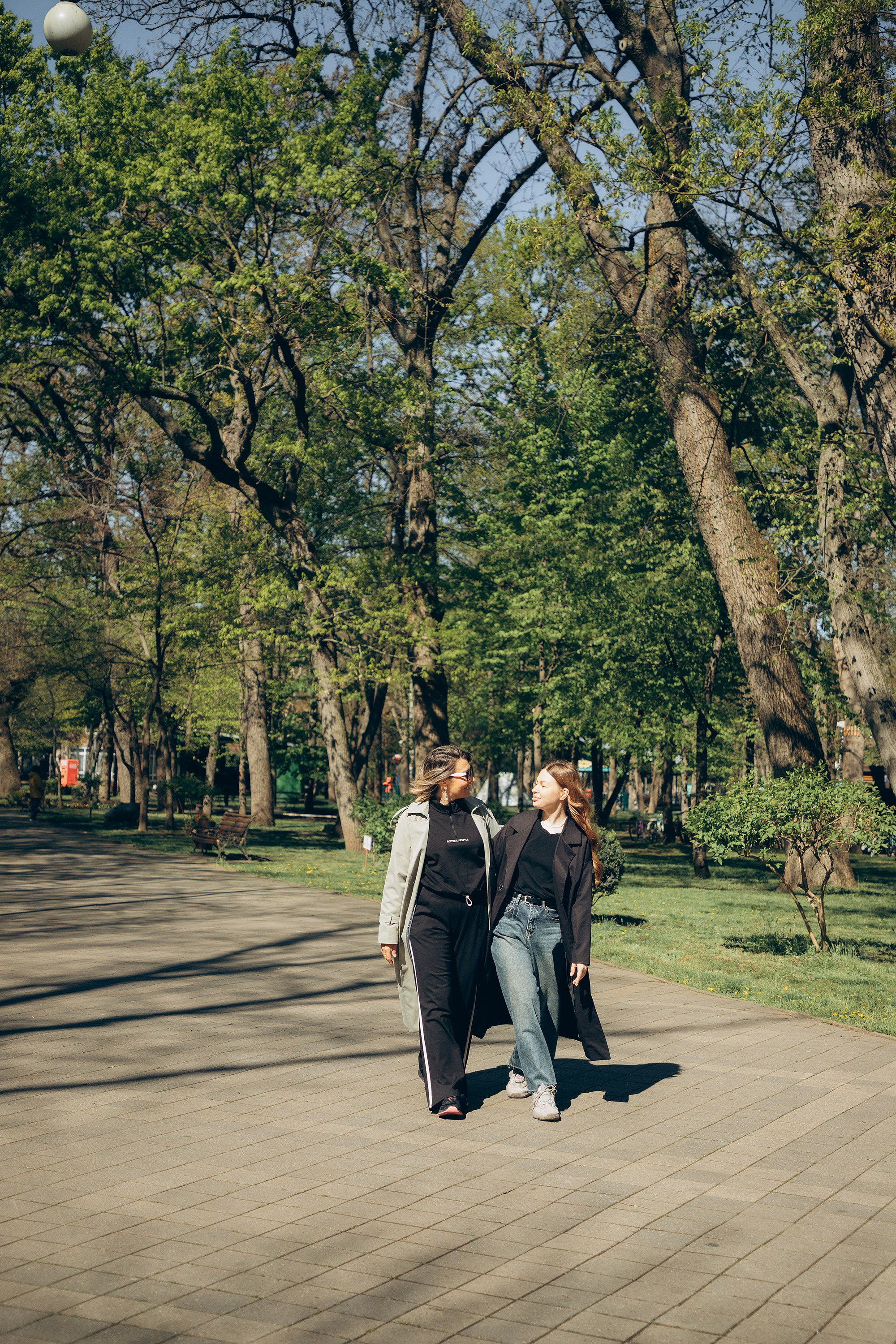 Марина и Настя на прогулочной фотосессии в Чистяковской роще. Фотограф КовалёваТатьяна | Москва | Краснодар |Сочи |Портрет, свадьбы, семейные съёмки