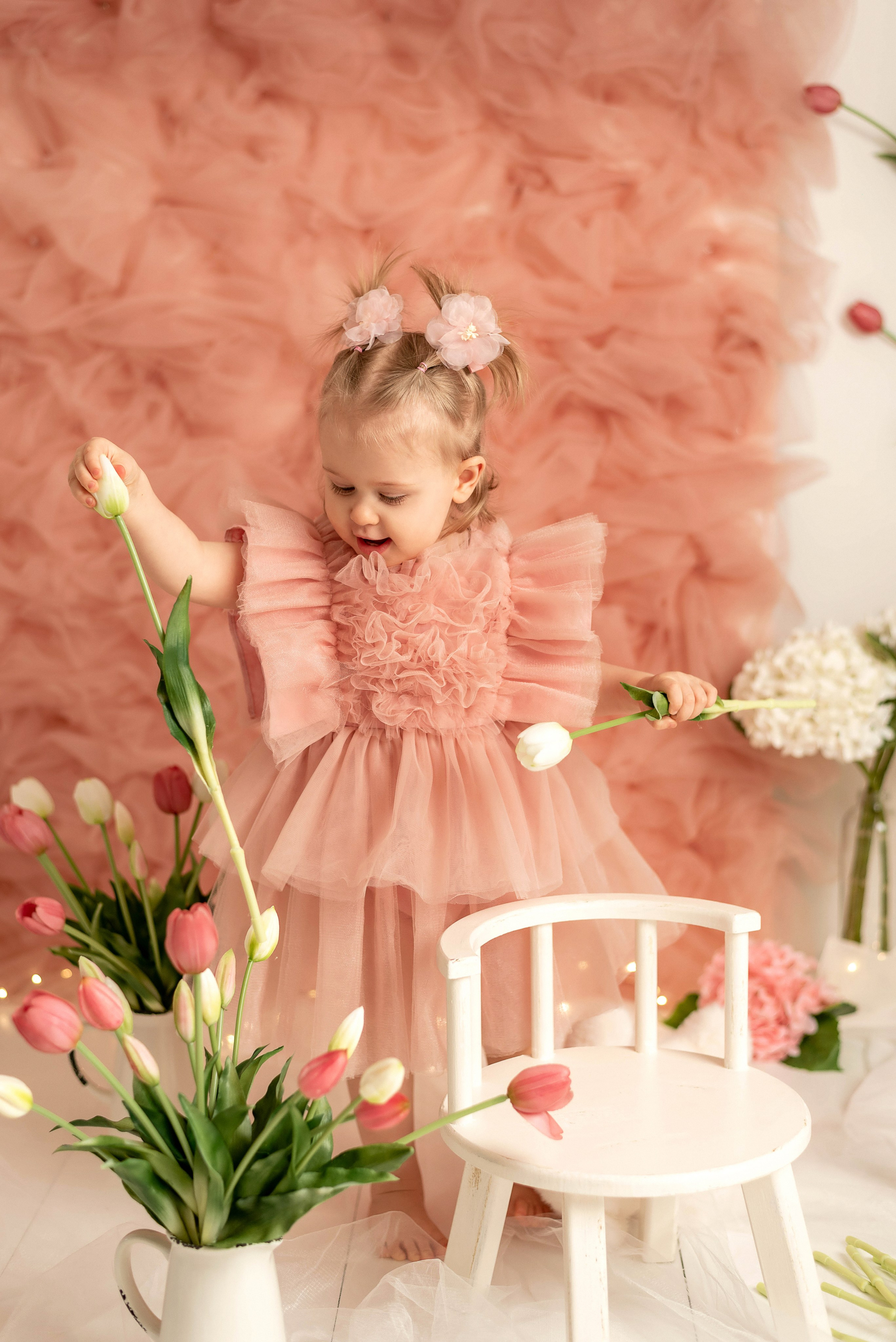 Мия — тюльпаны 2026. Семейный и детский фотограф Наталья Горда