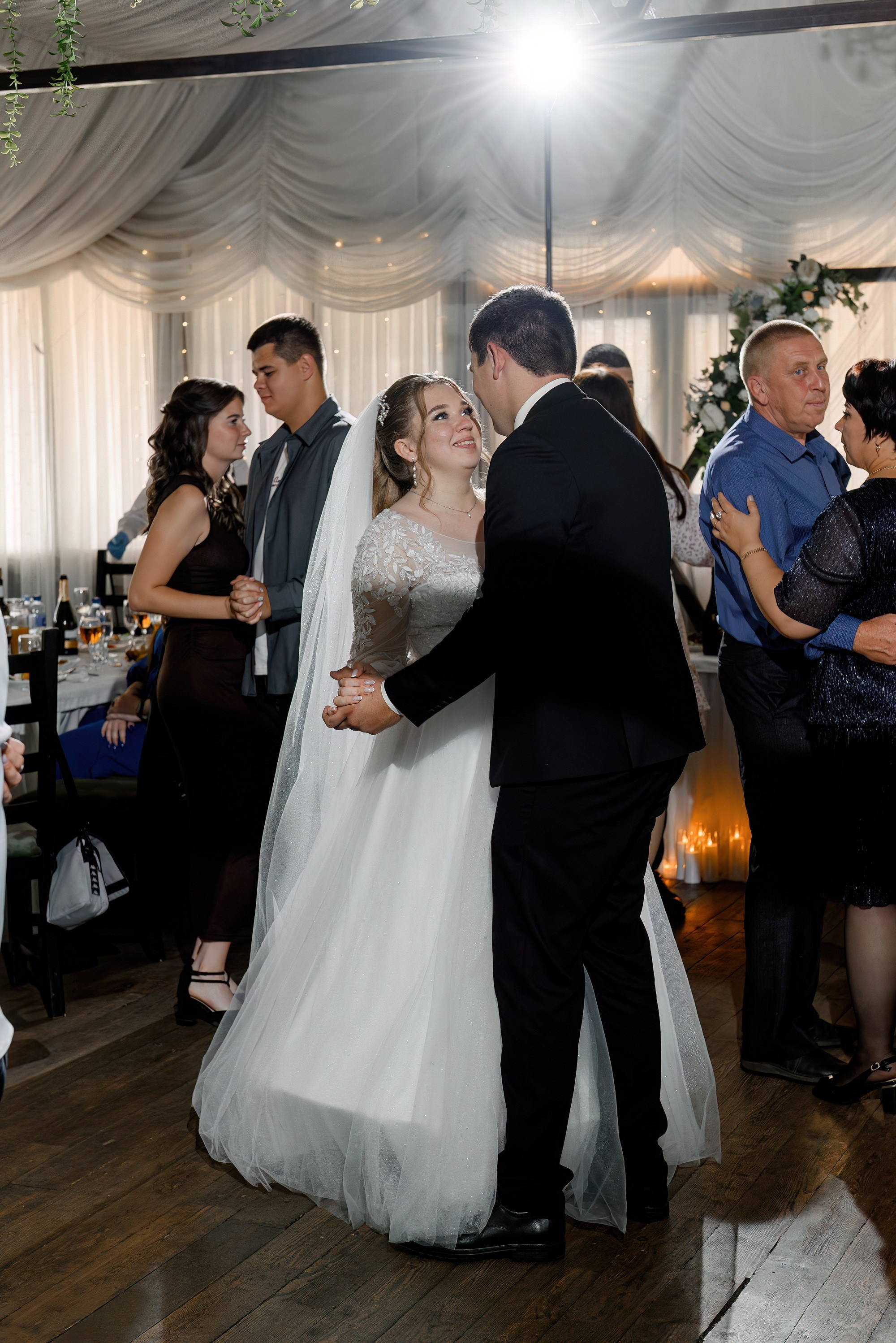 Валерия и Максим. Свадебный и репортажный фотограф Никита Сницарев в Барнауле