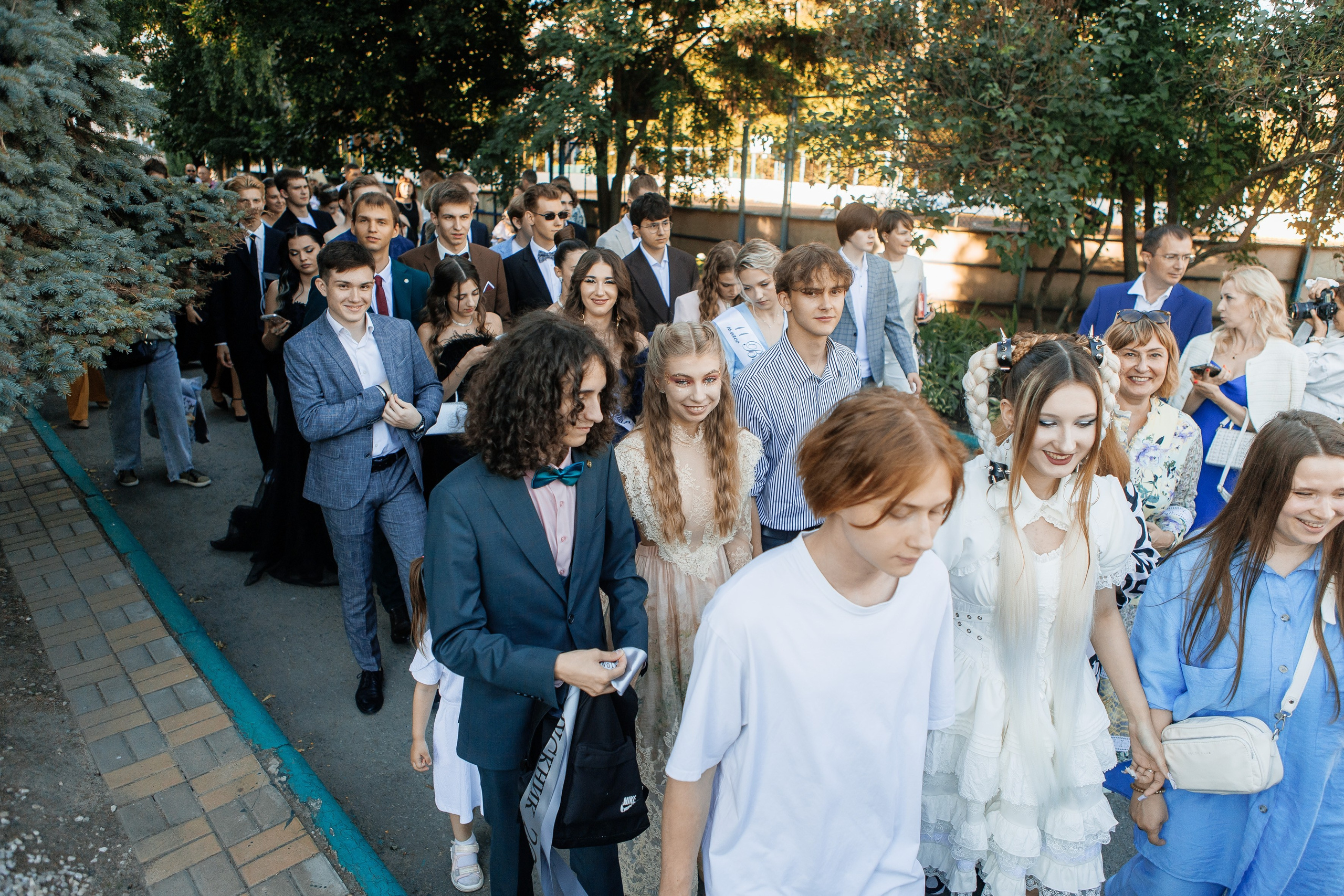 Выпускной Гимназия 12 2024 г. Свадебный и портретный Фотограф в Липецке Дмитрий Котюков