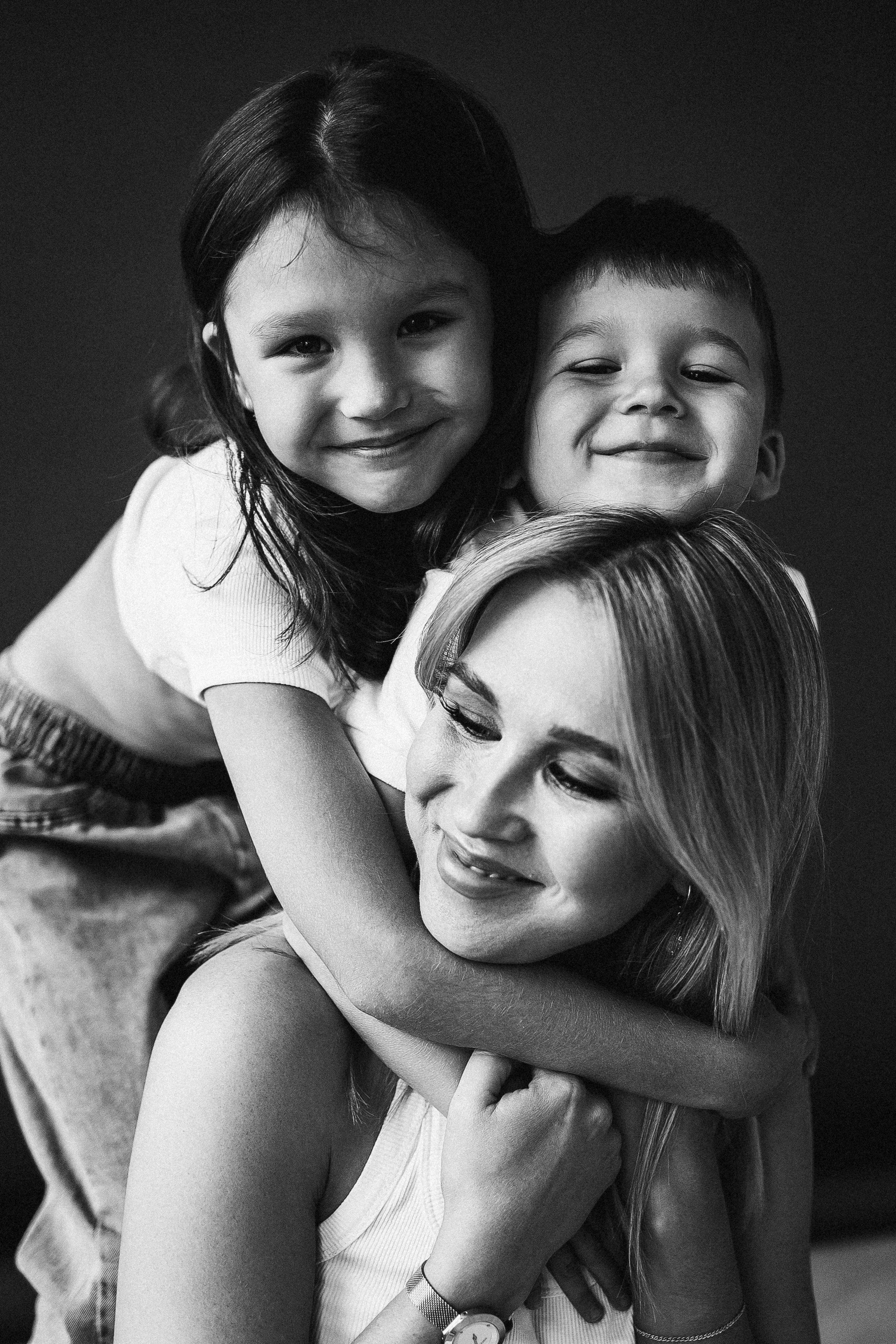 Женя с детками. Семейная съемка — это красивый способ признаться своей семье в любви