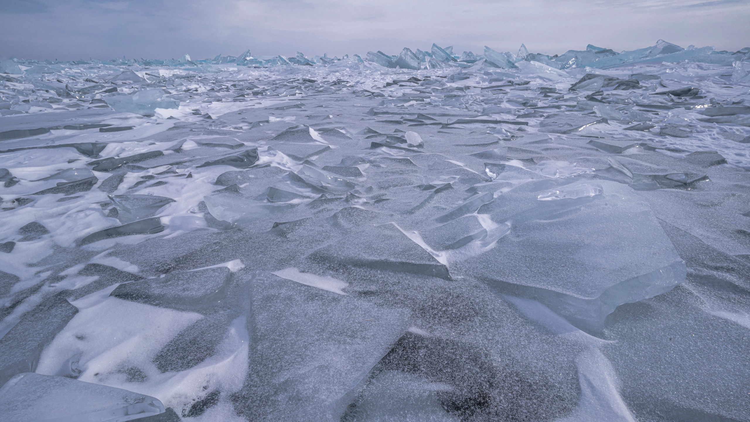 Байкал (март 2021). Фотограф Сергей Танков