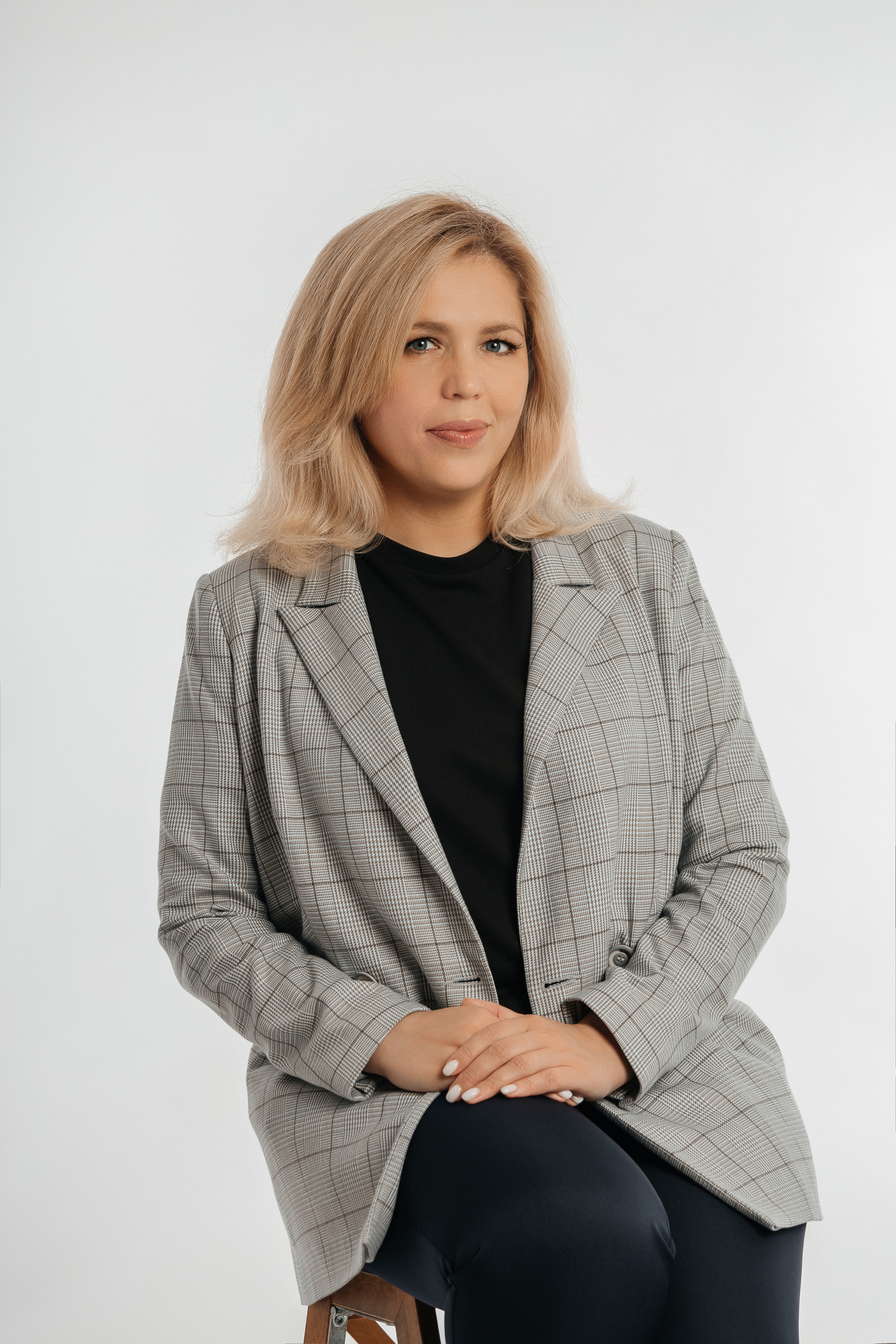 Бизнес портрет. Гарутис Лидия профессиональный фотограф в Чите