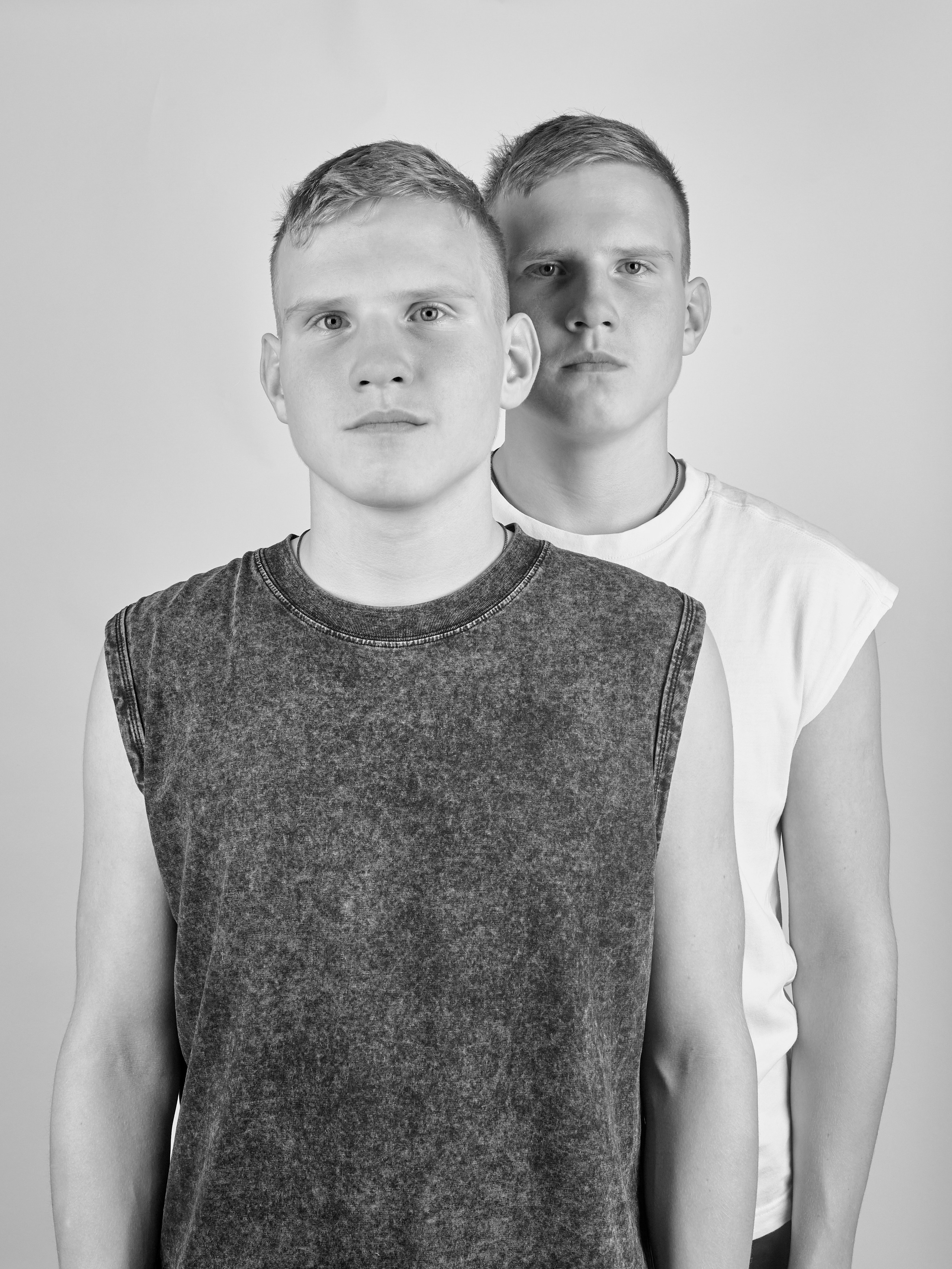 Близнецы Олег и Глеб. Предметный и семейный фотограф в Санкт-Петербурге Катерина Стеклова