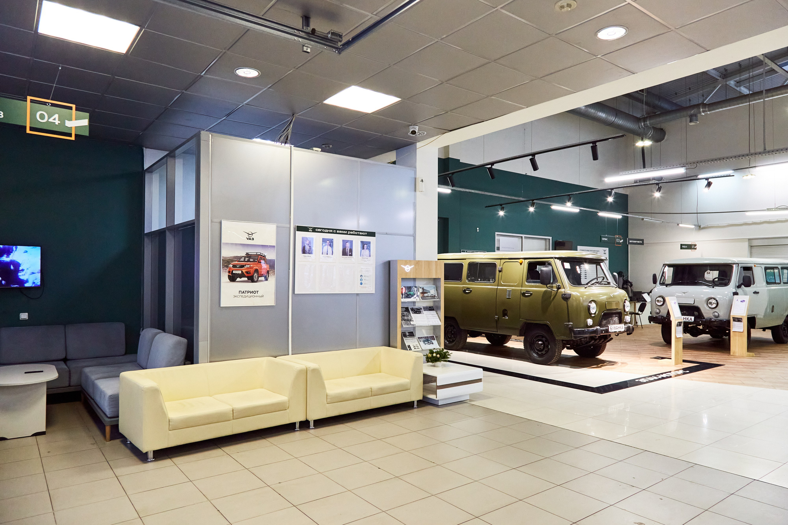 Элан-Моторс на Софийской ул. Фотограф Анастасия Леонтьева Санкт-Петербург