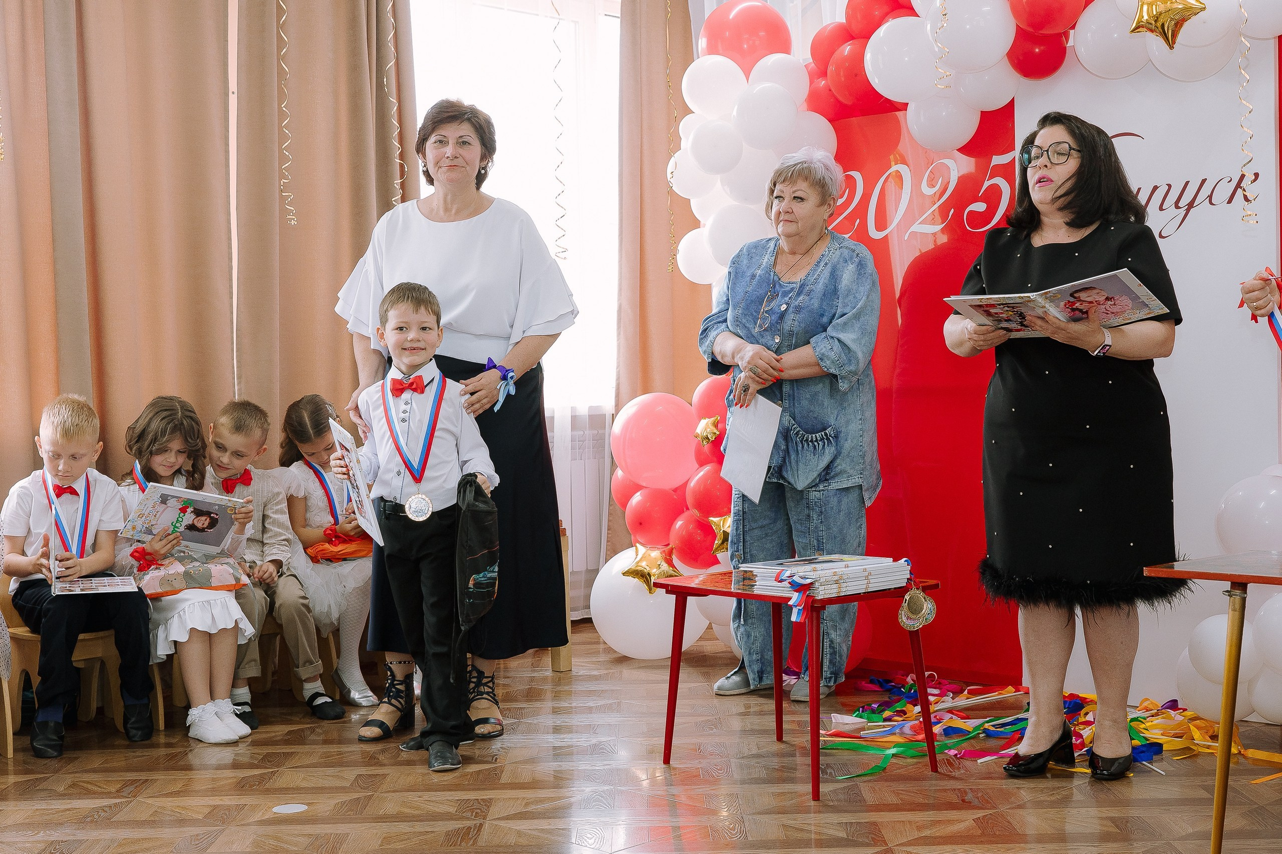 Выпускной в ДС 26. Выпускные альбомы Натальи Бутко: Новороссийск, Анапа, Геленджик