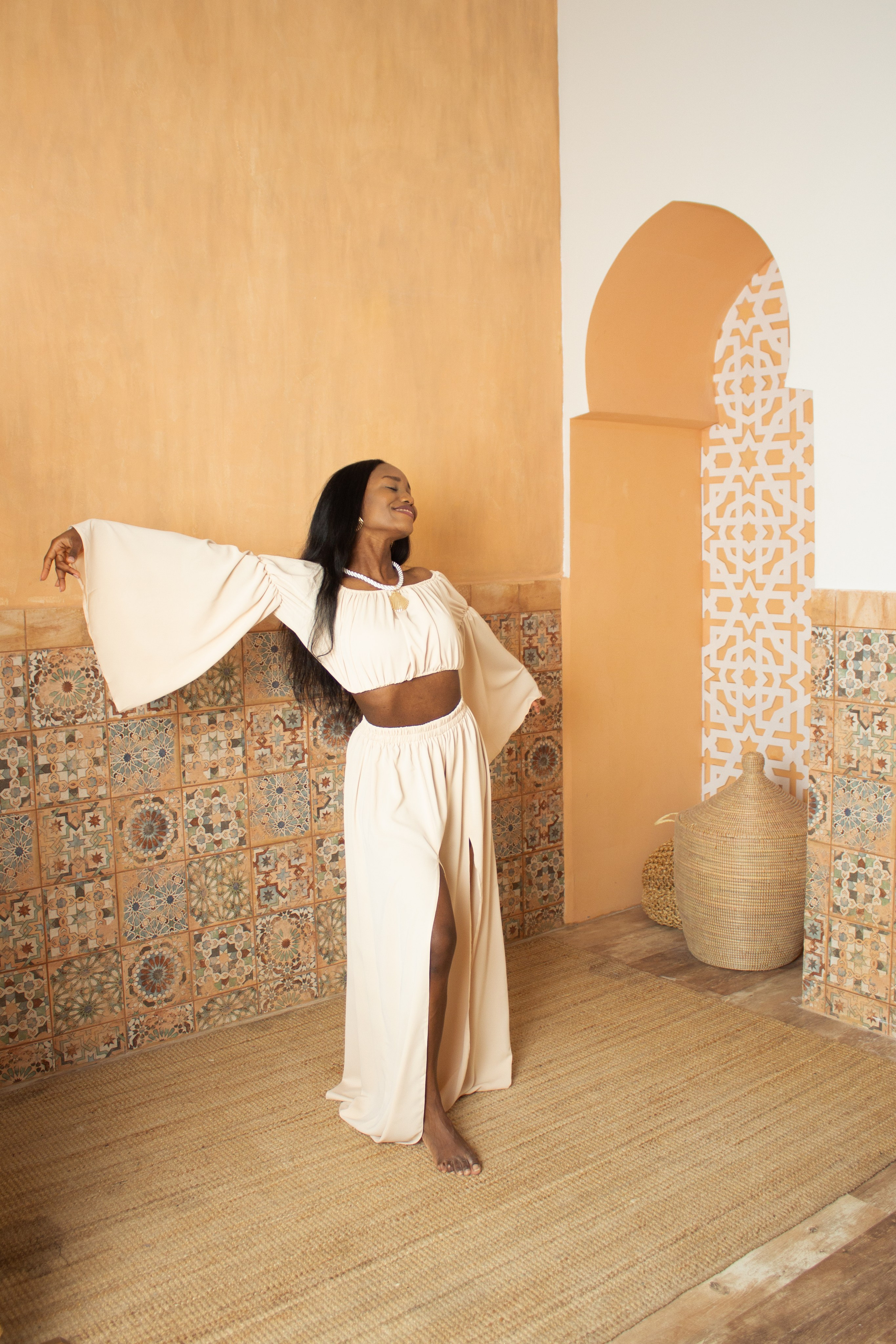 African style portrait, Morocco, studio photos, woman portrait, портрет девушки в фотостудии, студийная съемка, фотограф Соня с Земли, студийная фотосессия в Москве, женский портрет, портрет в студии с мягким светом, профессиональная студийная съемка, Марокко, африканский стиль, этно, этнический, этническая, бохо, ethno, ethnic, boho, Африка, Africa, professional studio photoshoot