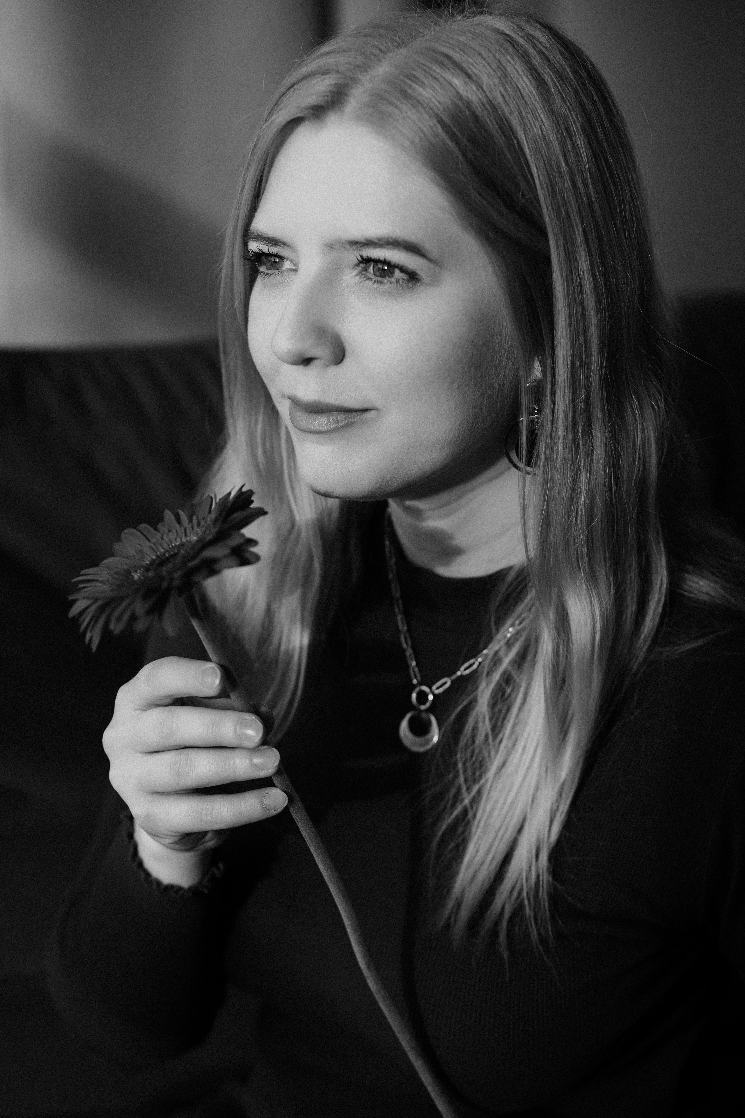 Студийные съемки в ч/б. Женский фотограф в Москве Рина Леонтьева