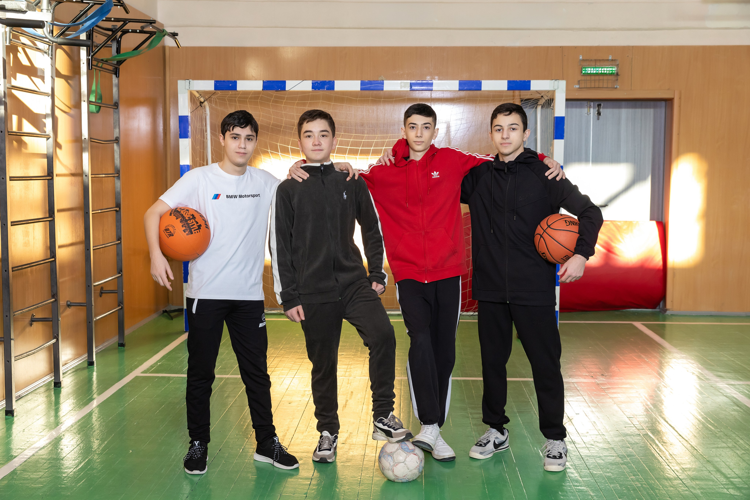 Примеры фото СТАРШИЕ КЛАССЫ. Фотограф Радужный ХМАО, Школьный фотограф, семейный фотограф, выпускной альбом