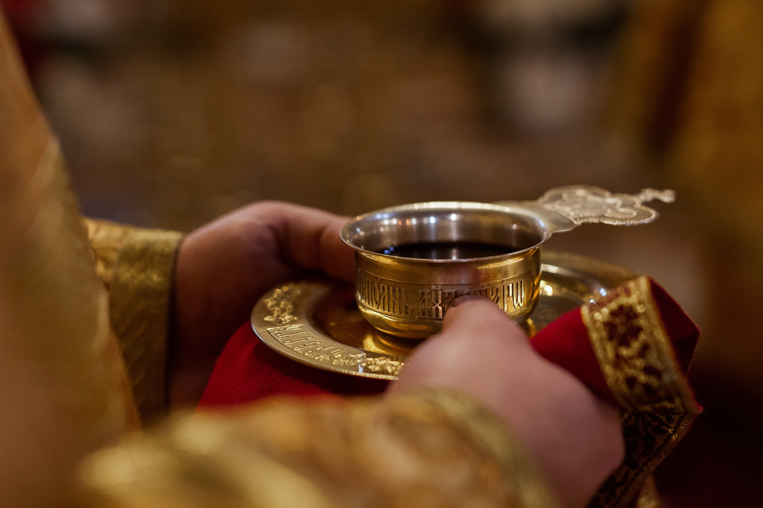 Венчание в храме Петра и Павла в Петергофе. Контент- фотограф, рилсмейкер в Санкт- Петербурге Елена Грие