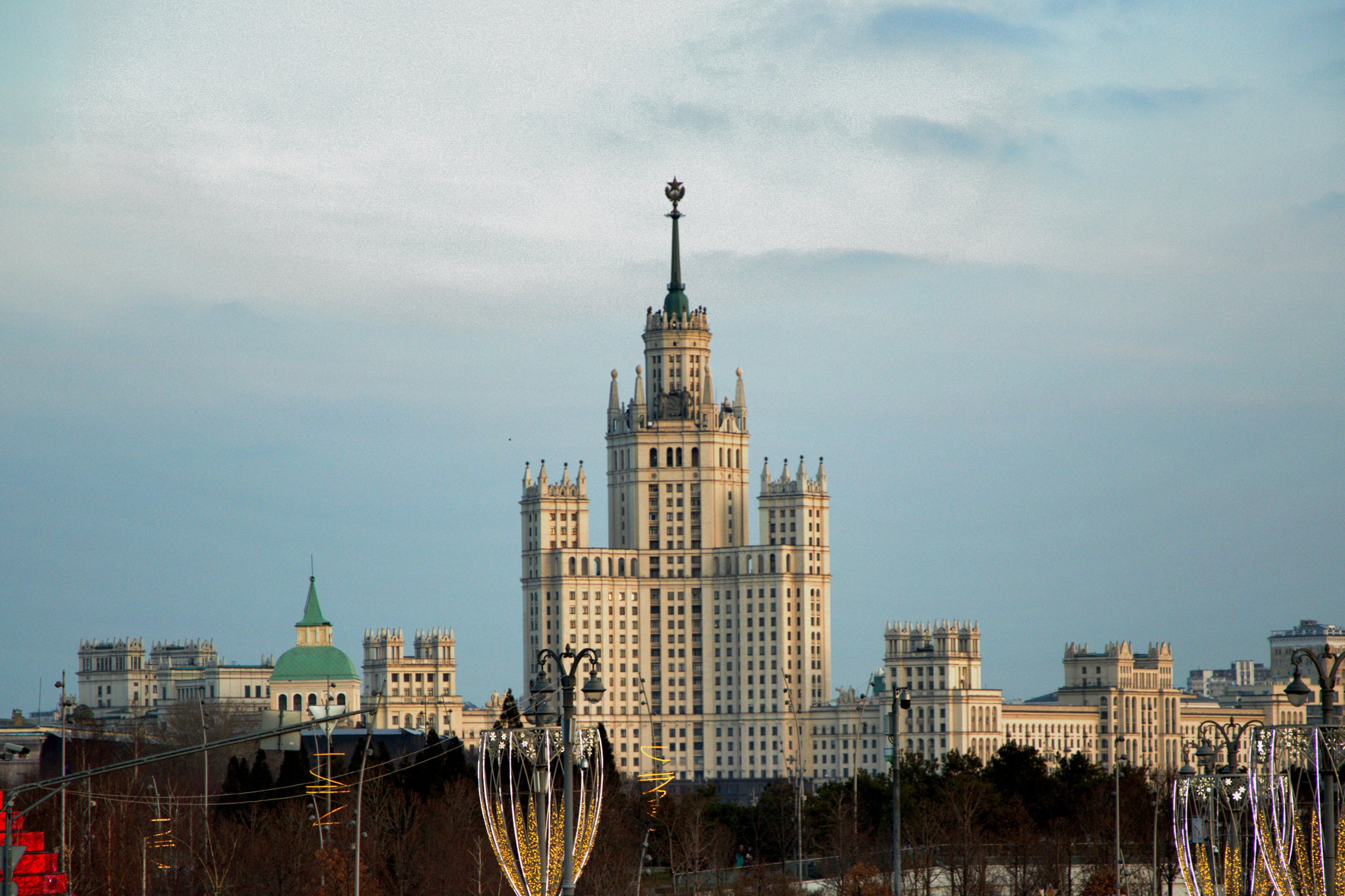 МОЙ ГОРОД. ФОТОГРАФ В МОСКВЕ СТАНИСЛАВ КОБЗЕВ