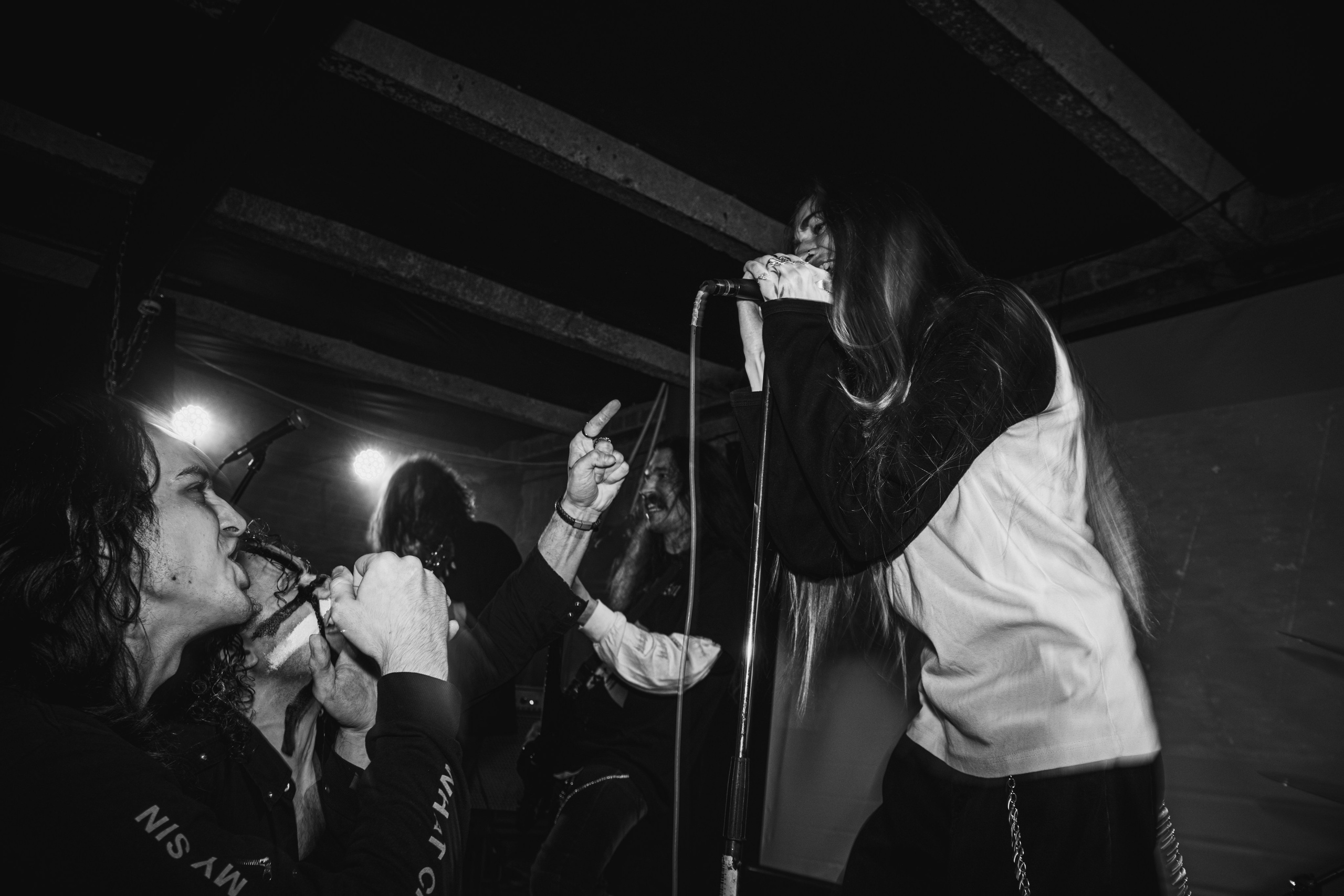 Lowfloor & Smyčka & Supruga 30.10.2025. Репортажный фотограф в Москве Legiodot