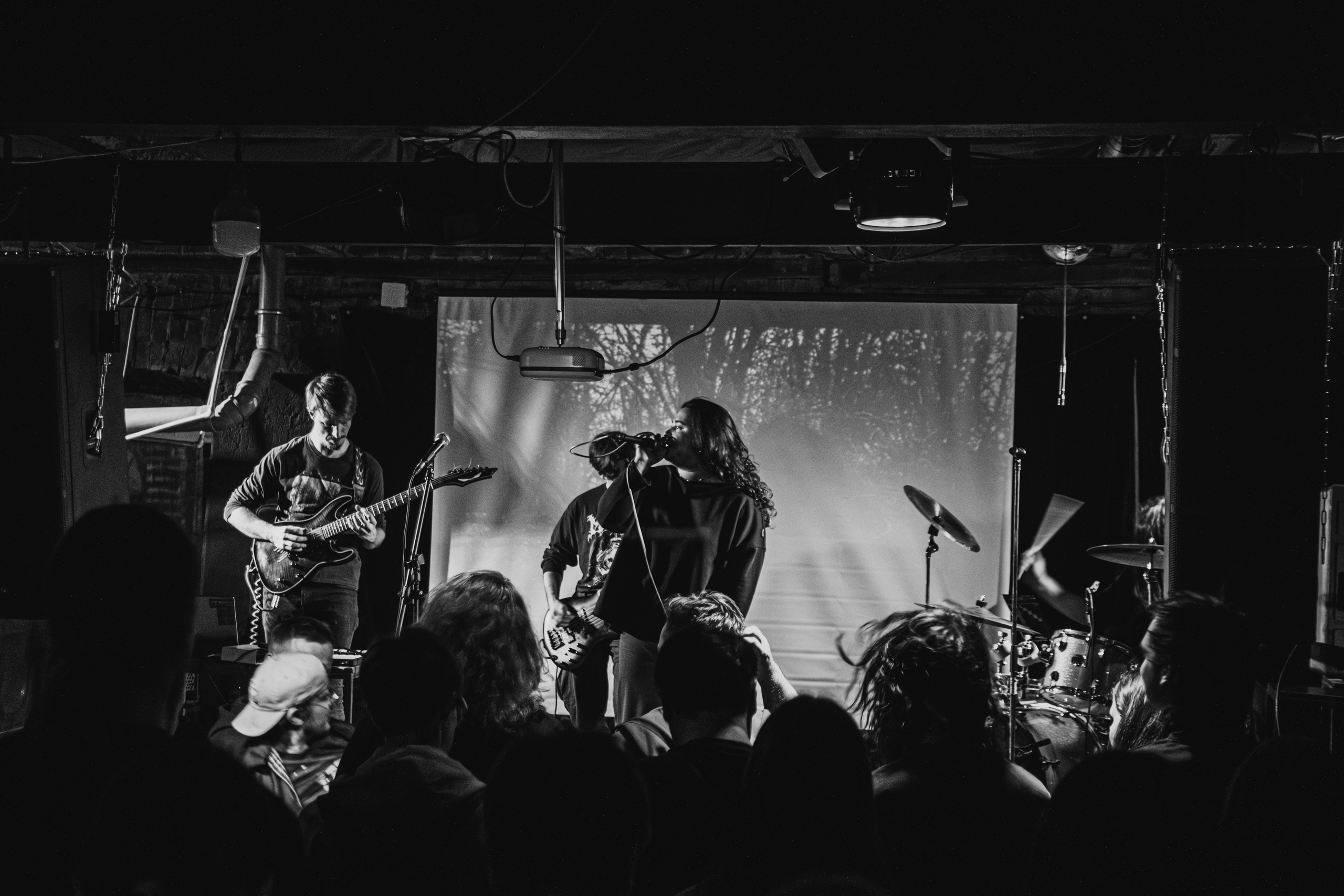 Lowfloor & Smyčka & Supruga 30.10.2025. Репортажный фотограф в Москве Legiodot