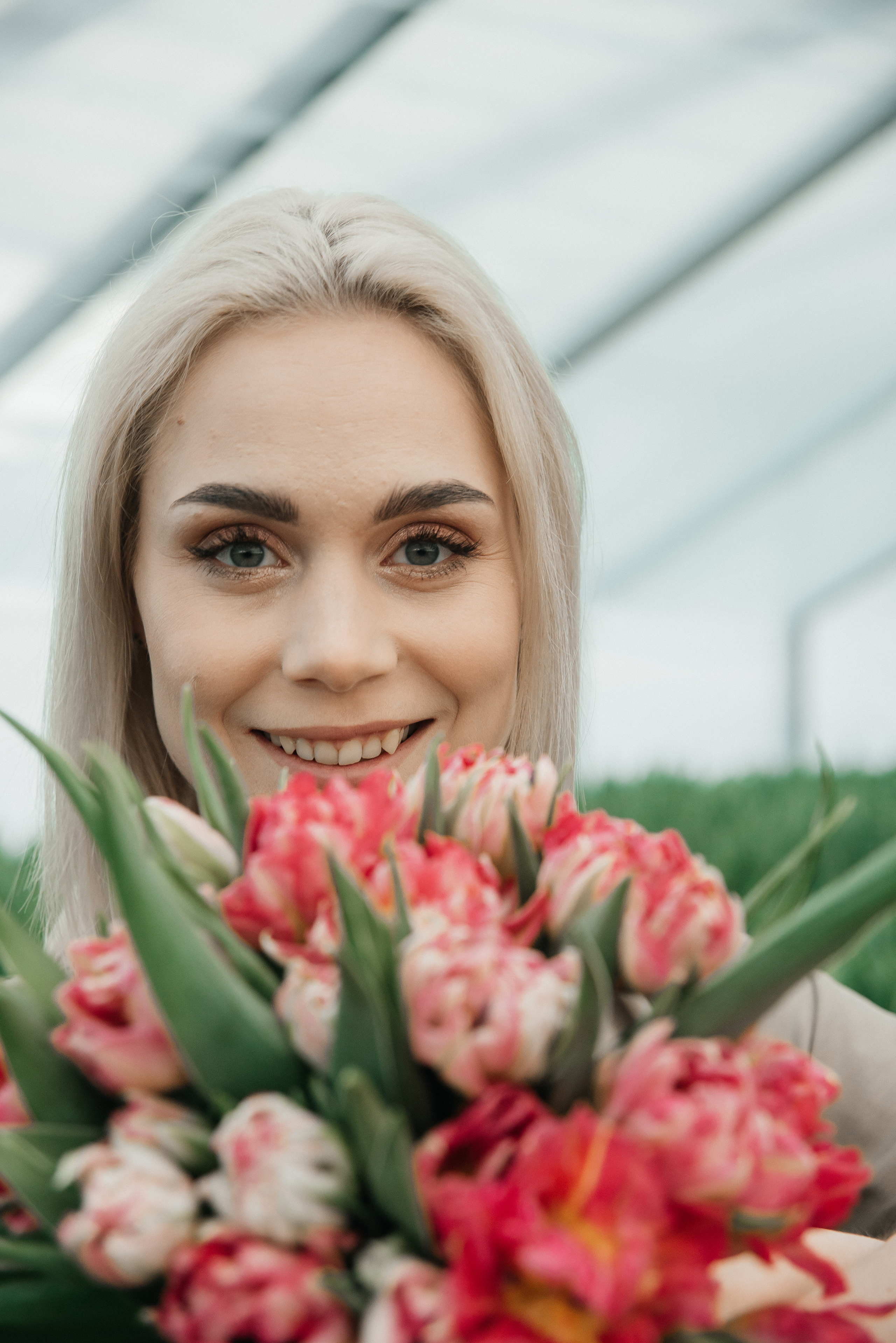 Фотосессия в тюльпанах. Свадебный и семейный фотограф в городе Смоленске