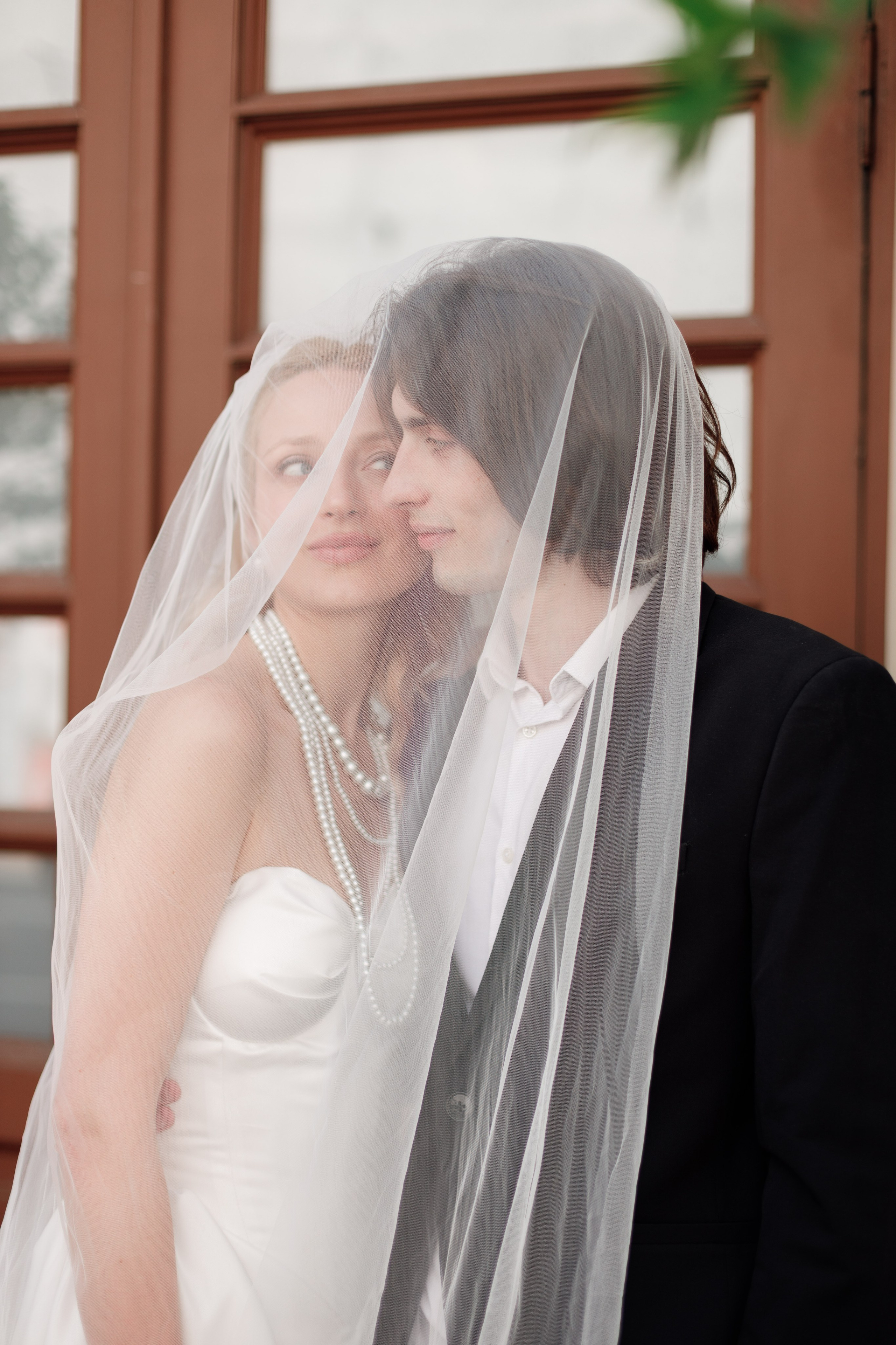 Свадебная фотосессия с автомобилем в центре Москвы, фотограф свадьбам Москва