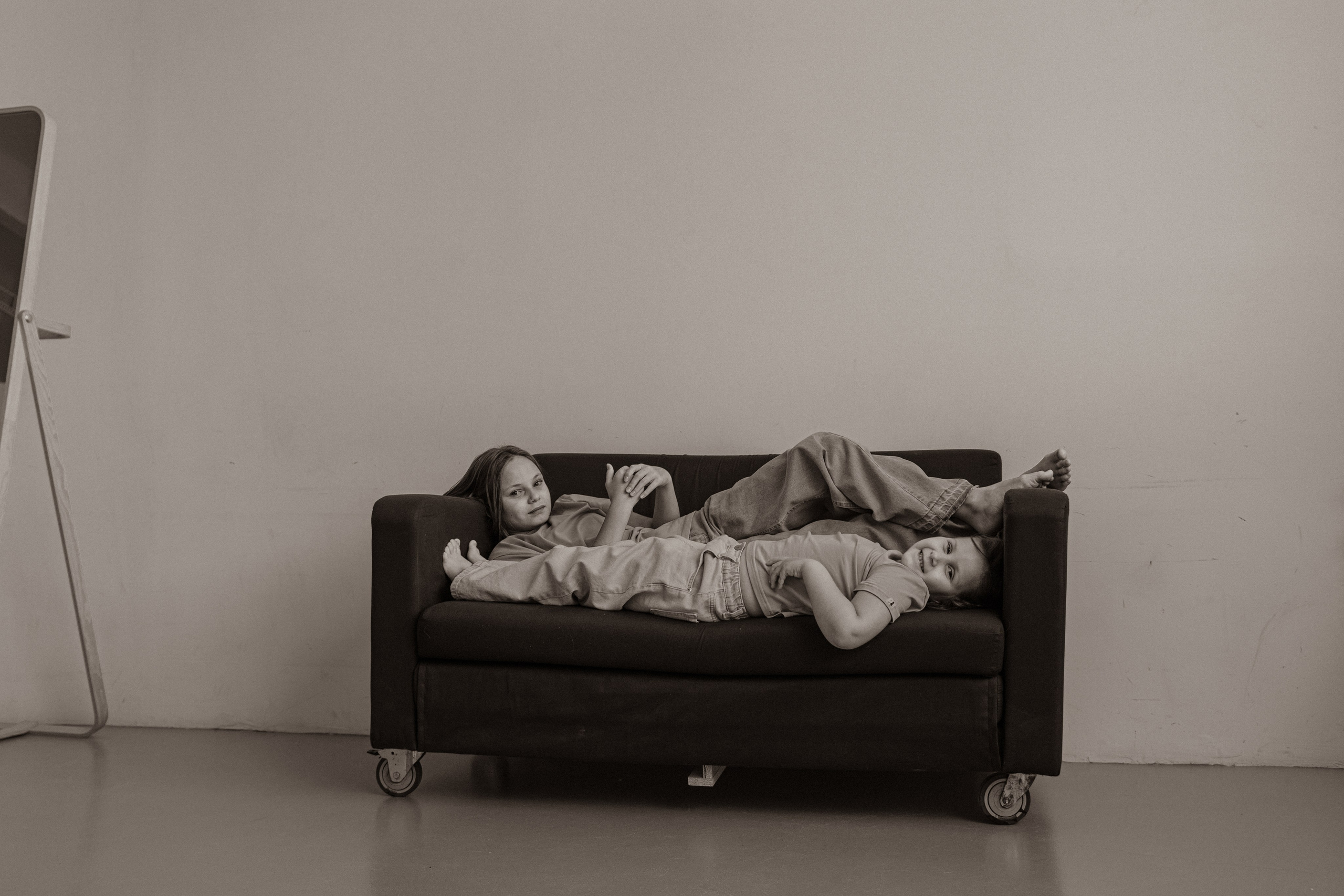 Girls. Главная