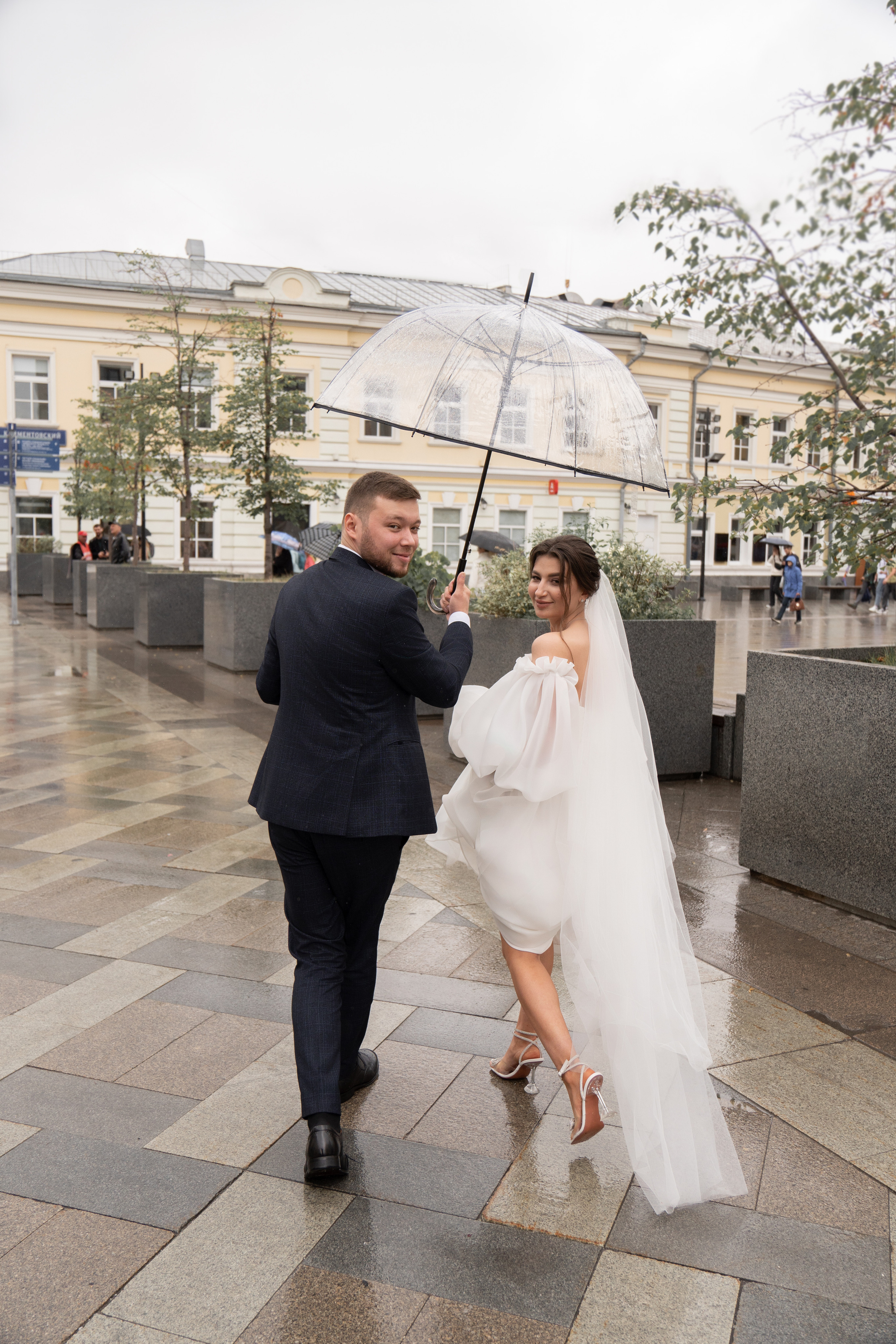 Свадебная прогулка_Максим+Юлия. Контент-съёмка и бизнес-портреты в Москве. Виктория Кулюкина