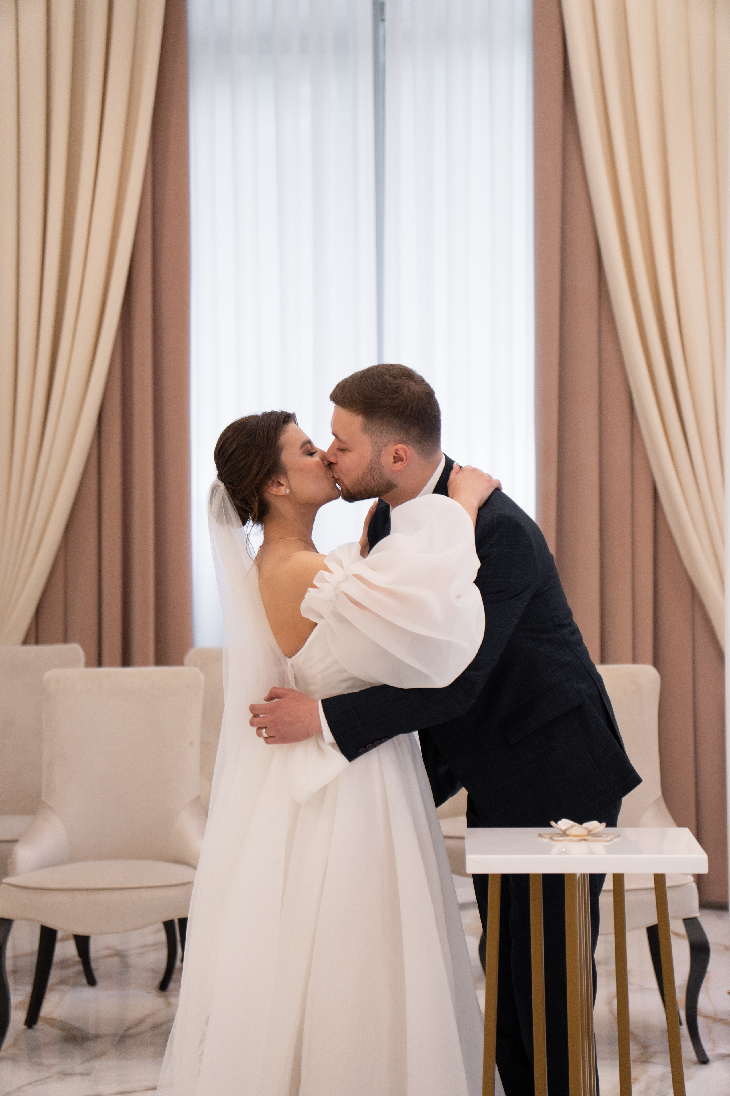 Свадебная прогулка_Максим+Юлия. Контент-съёмка и бизнес-портреты в Москве. Виктория Кулюкина