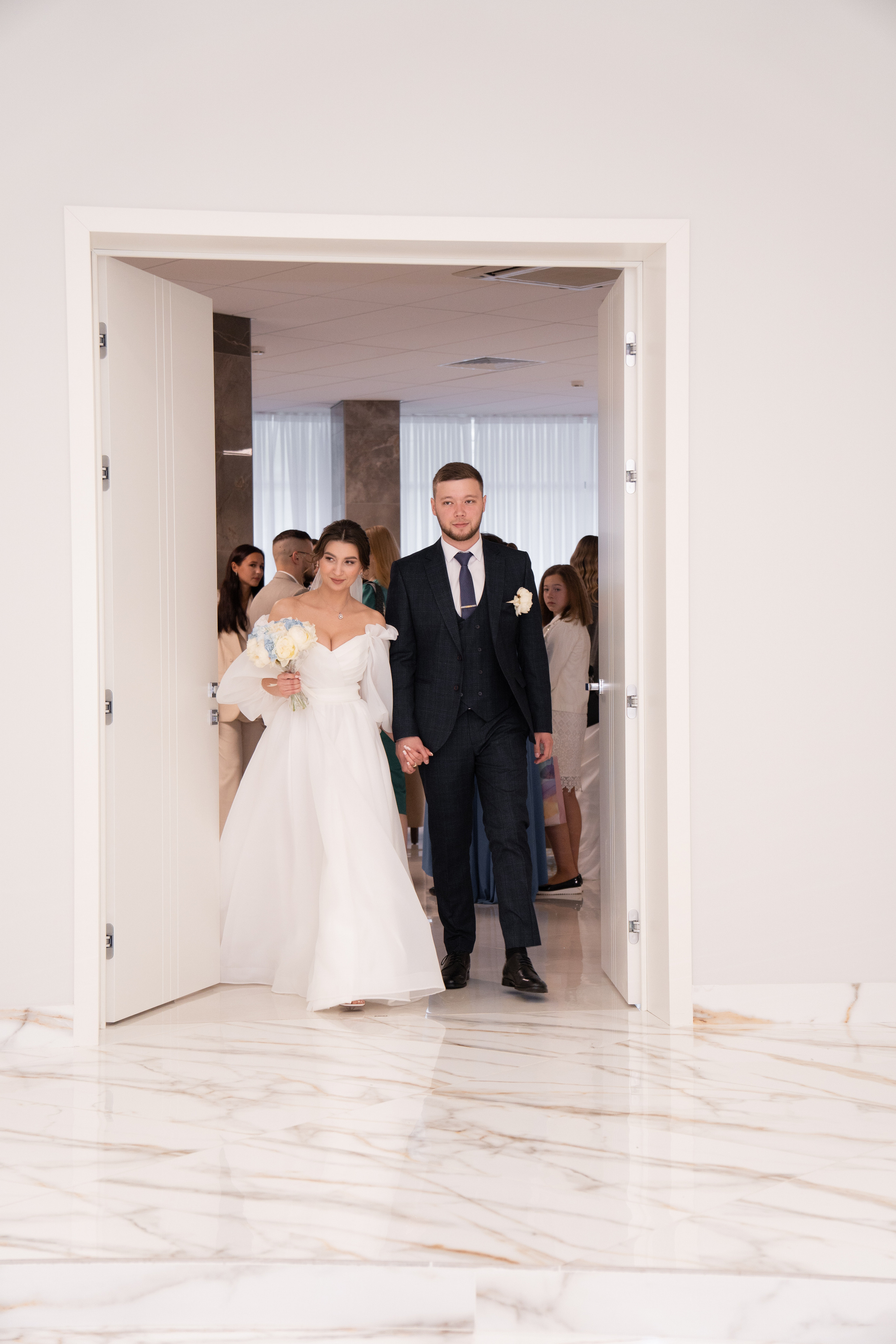 Свадебная прогулка_Максим+Юлия. Контент-съёмка и бизнес-портреты в Москве. Виктория Кулюкина