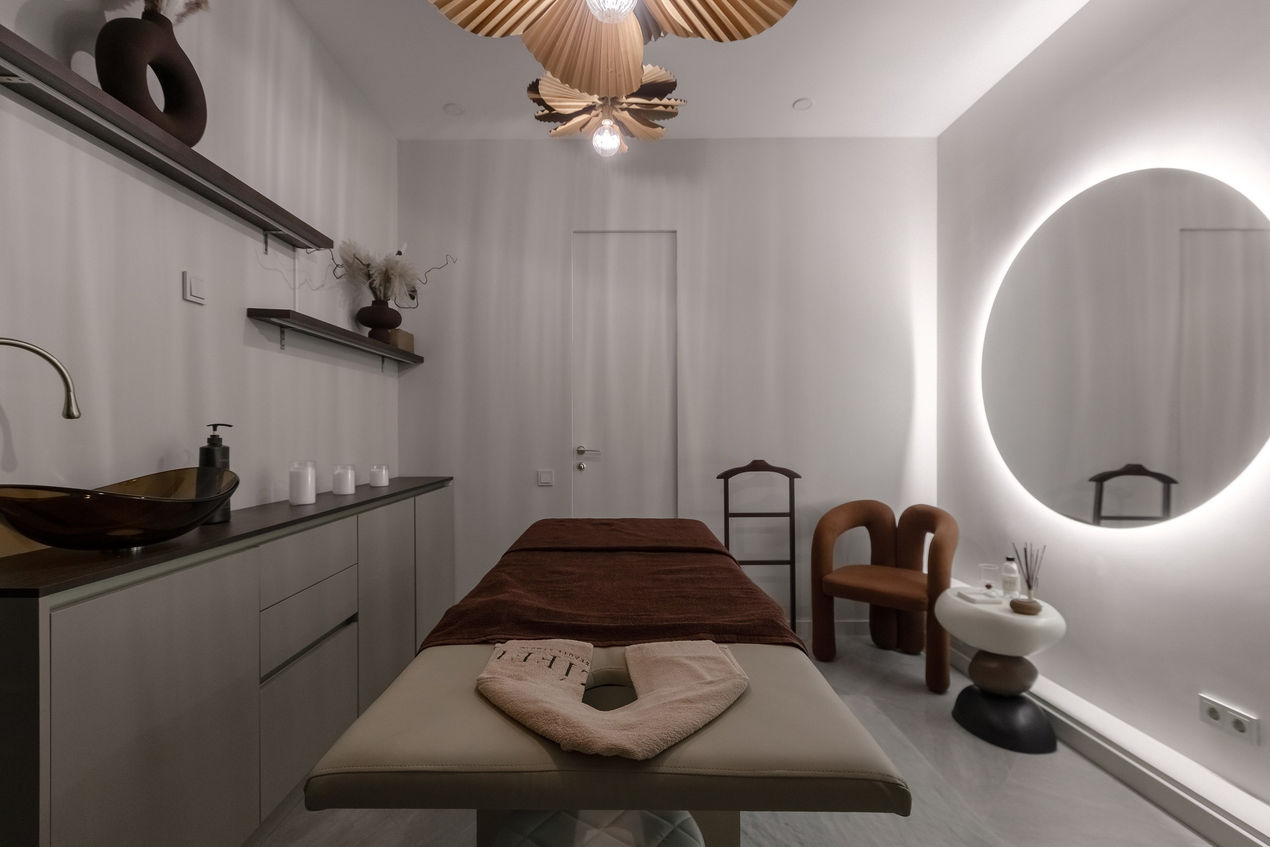 Интерьерная съемка салона красоты. Интерьерный фотограф в Москве Роман Потапов