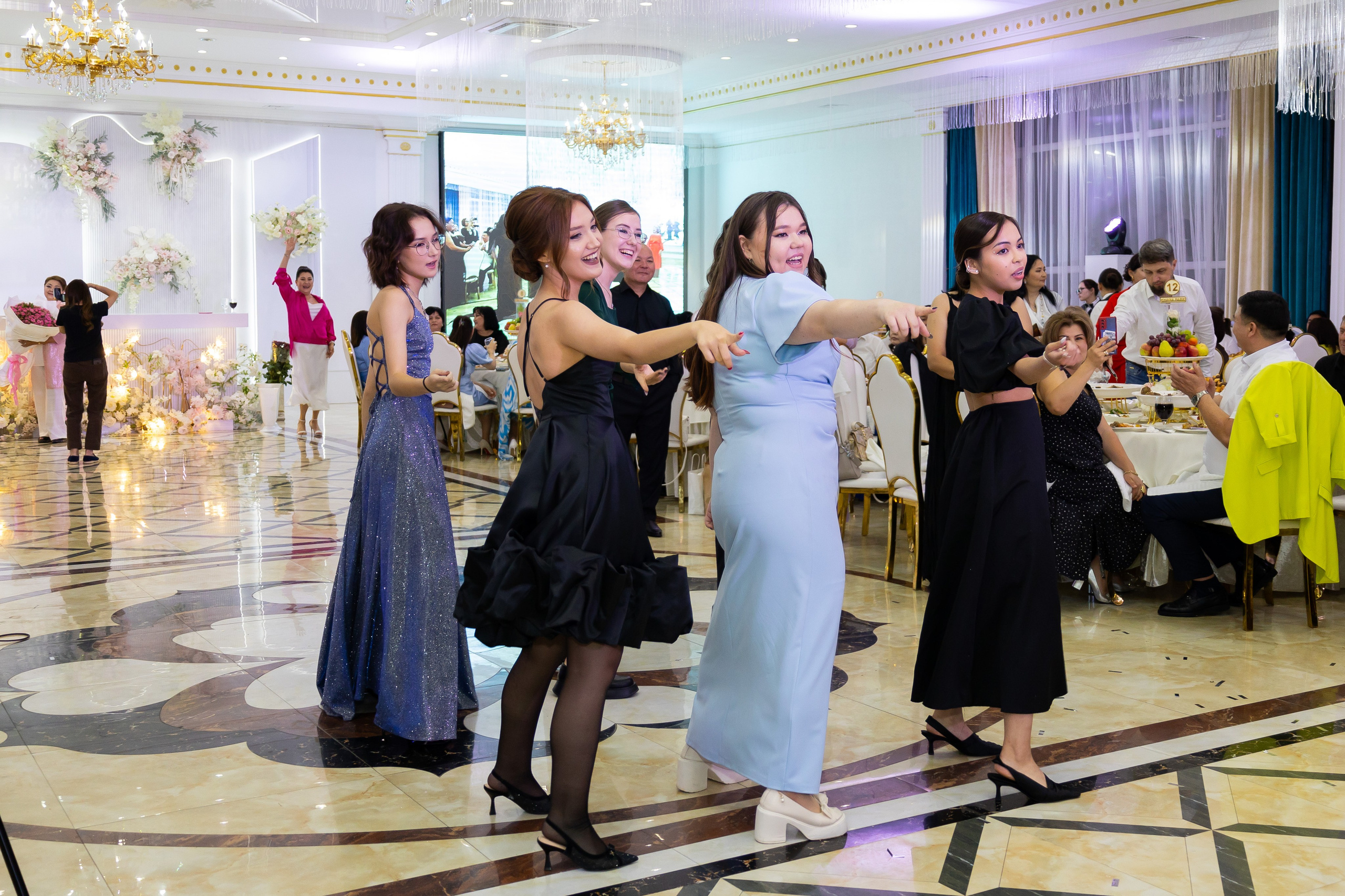 Выпускной вечер | Встреча рассвета. Фото и видеосъемка в Алматы