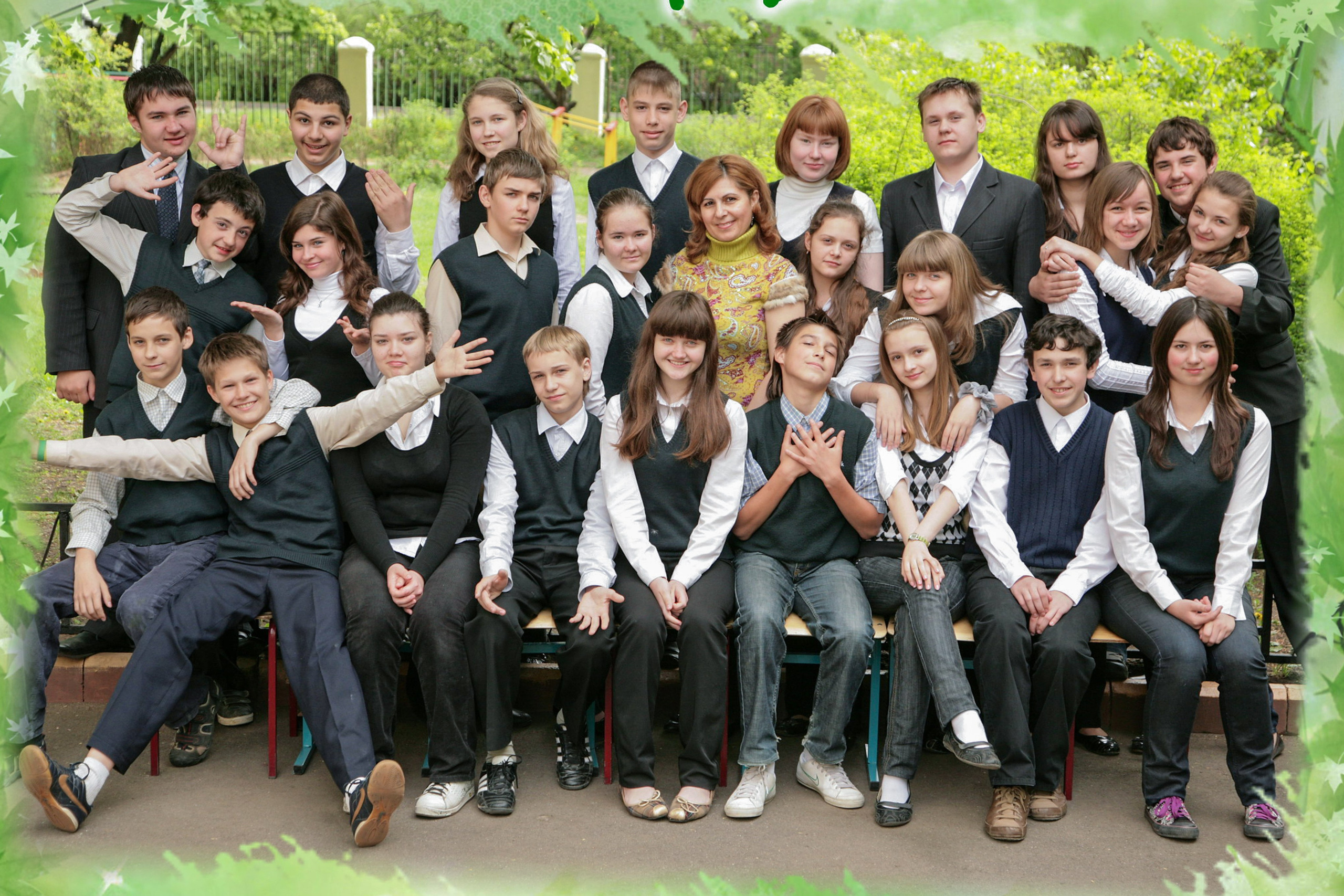 Группы-"в три ряда»